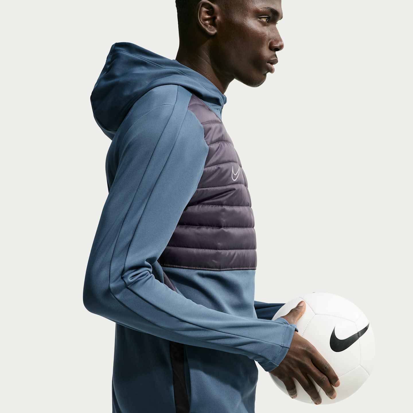 Мужской топ Nike Academy Winter Warrior Therma-FIT Soccer Drill Top, цвет: Сланцевый — фото 3