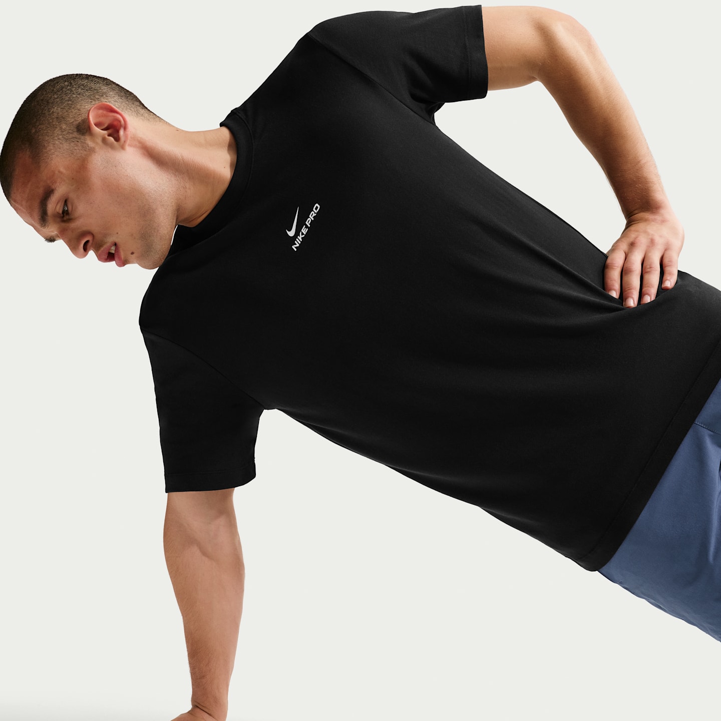 Мужская футболка Nike Pro Dri-FIT, цвет: Чёрный / Белый — фото 3
