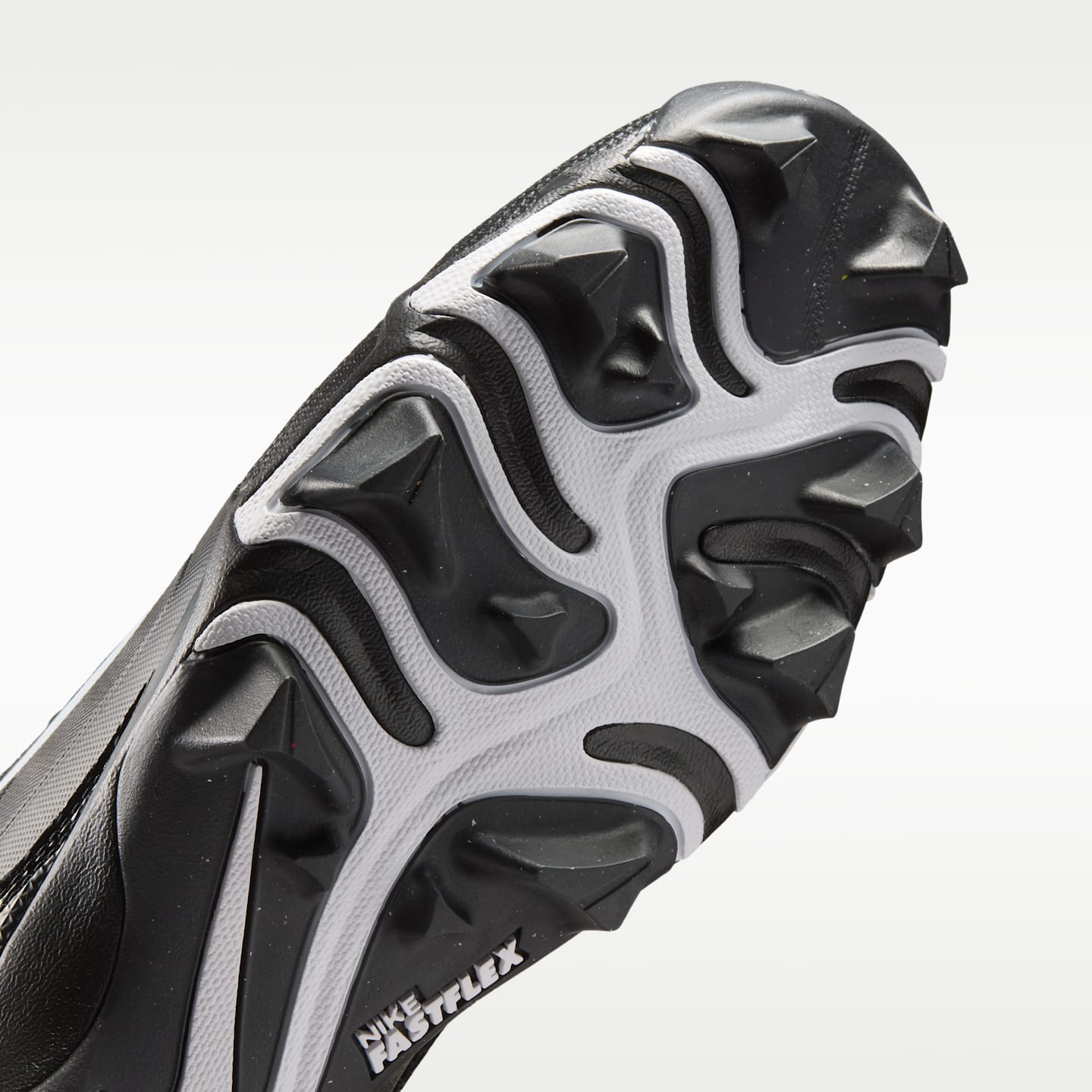 Женские бутсы Nike Alpha Menace 4 Shark Football Cleats, цвет: Чёрный / Белый — фото 7