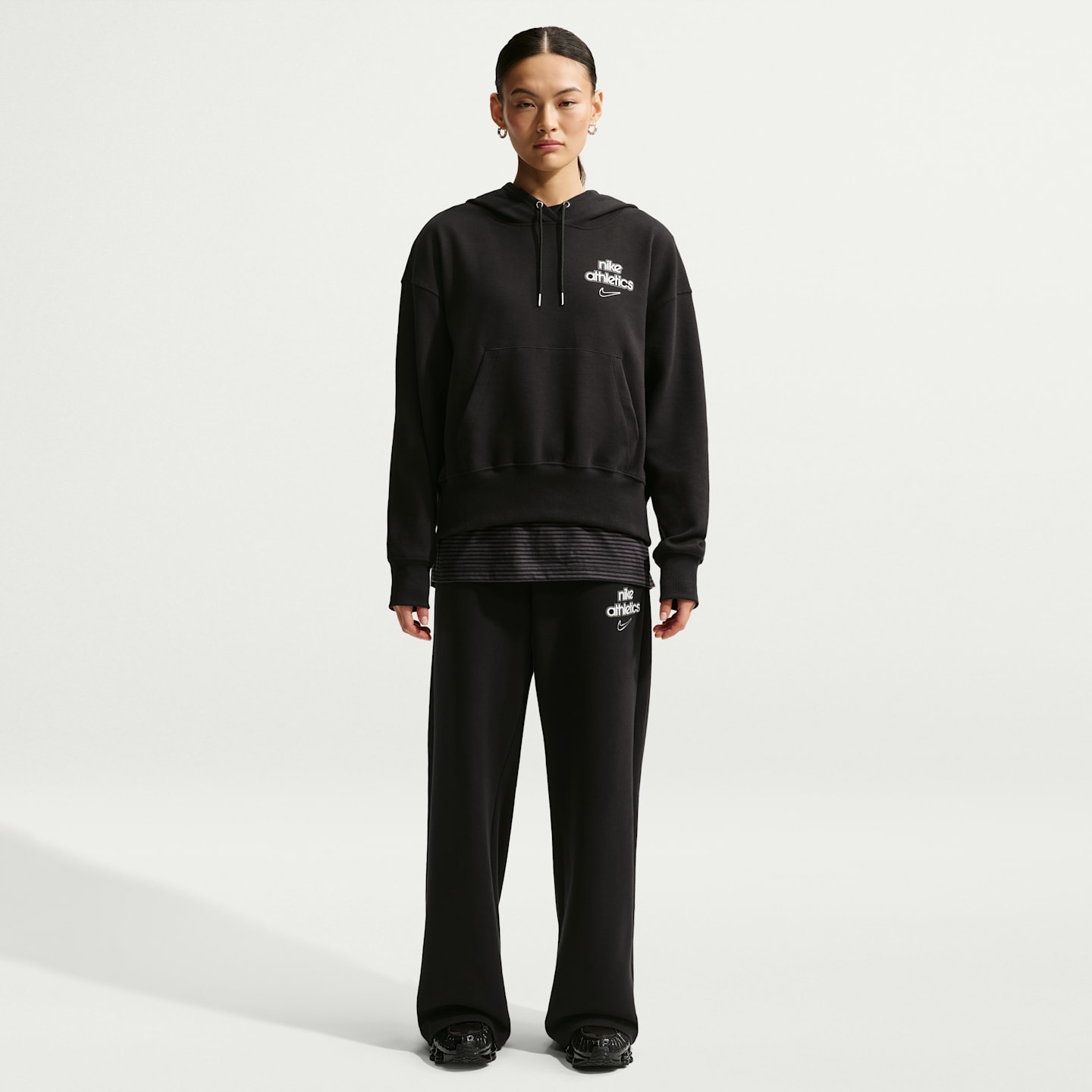 Женское худи Nike Sportswear Phoenix Fleece Pull-Over, цвет: Чёрный — фото 4