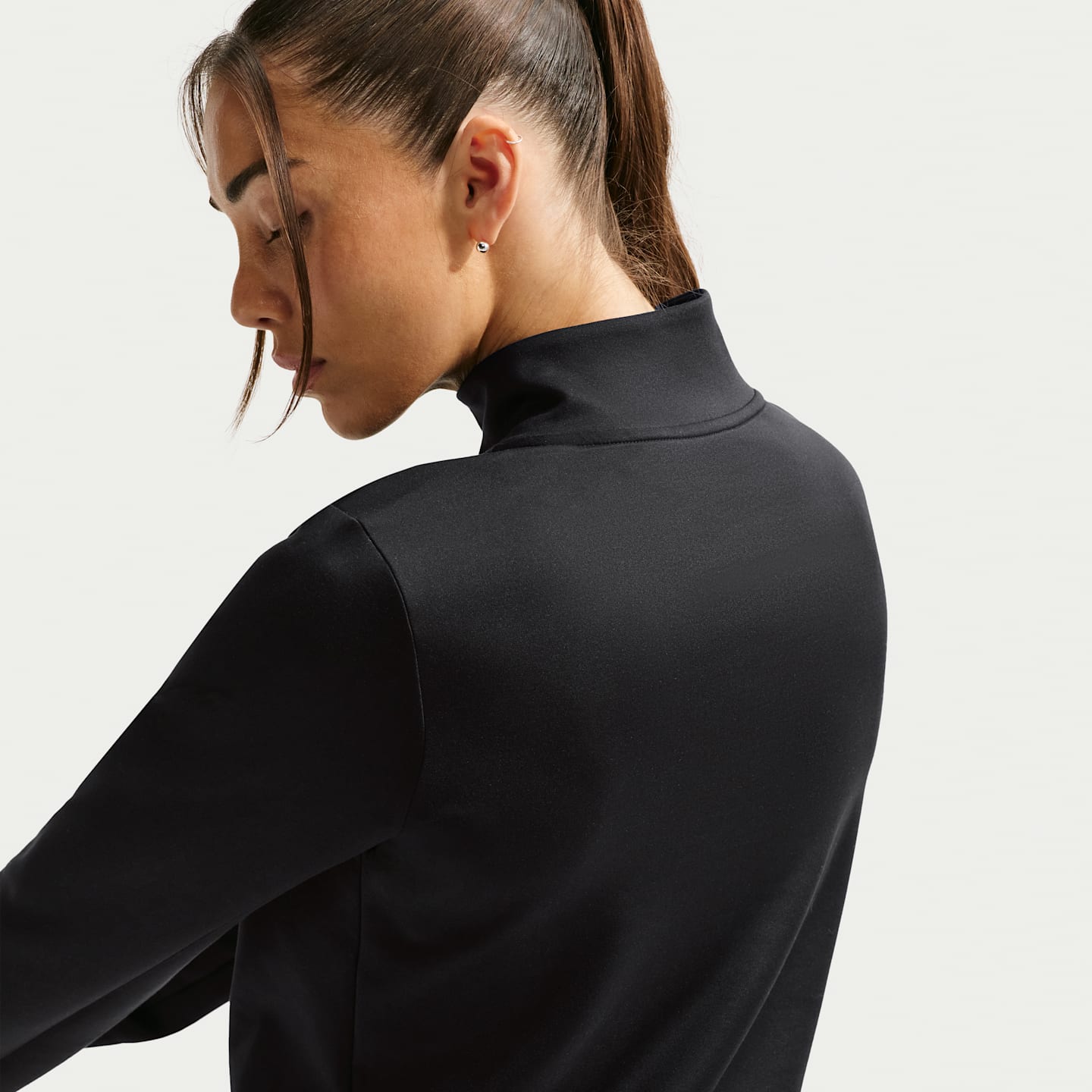 Женский промежуточный слой Nike One Therma-FIT на молнии 1/2, цвет: Чёрный / Белый — фото 2