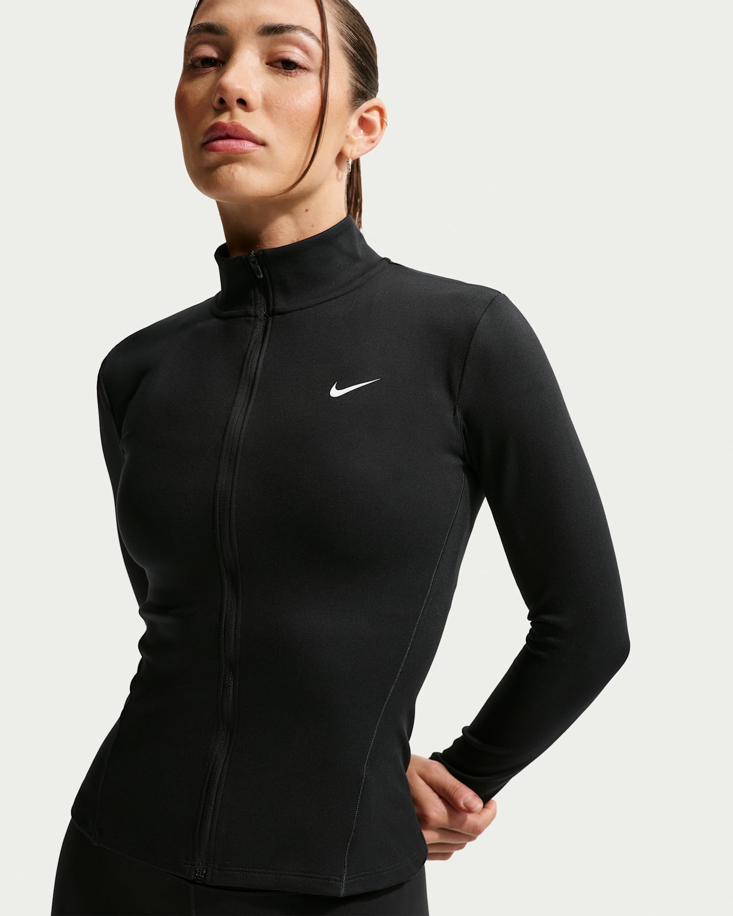 Женская приталенная куртка на молнии Nike One Dri-FIT, цвет: Чёрный / Белый — фото 6