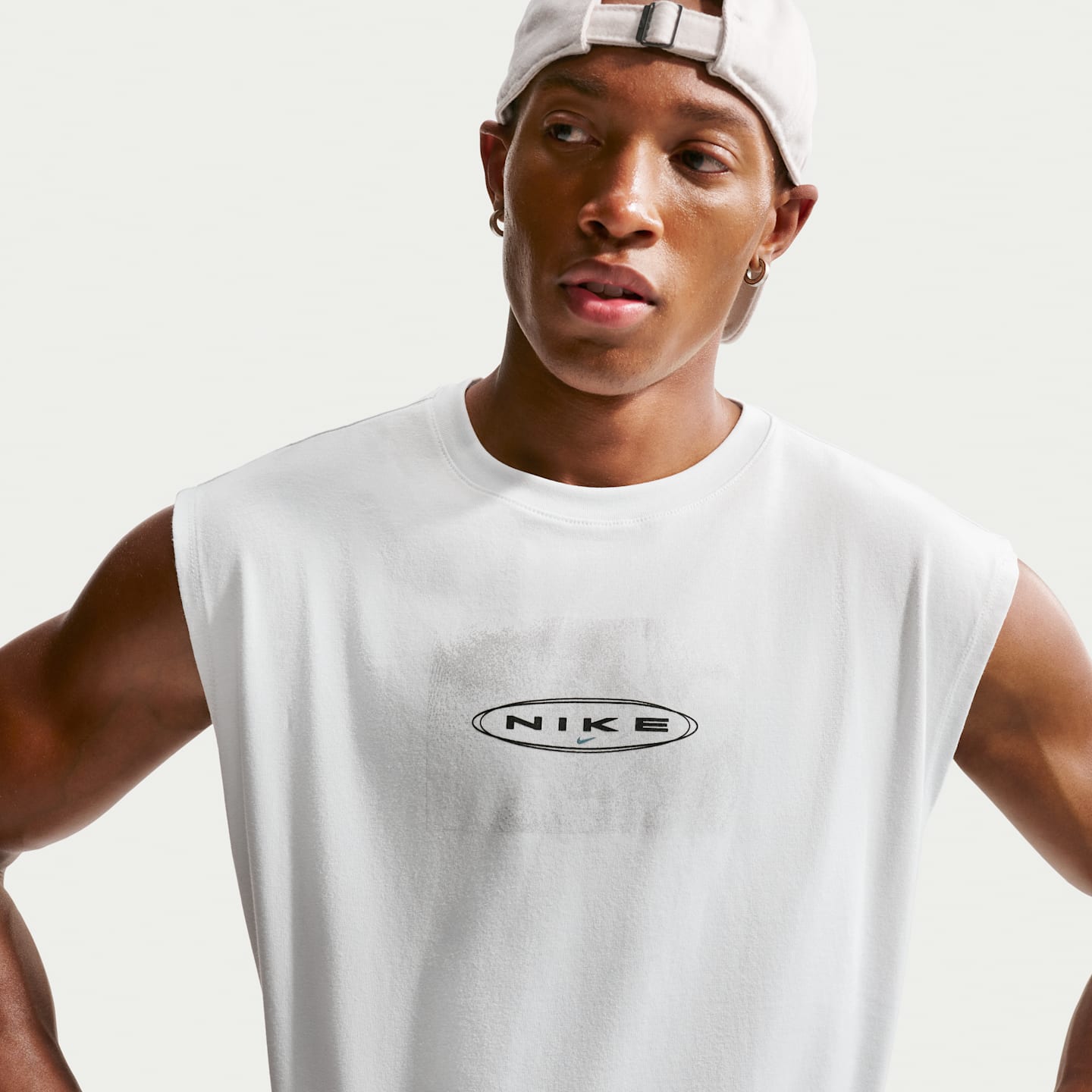 Мужская беговая футболка Nike без рукавов свободного кроя, цвет: Молочный белый — фото 1
