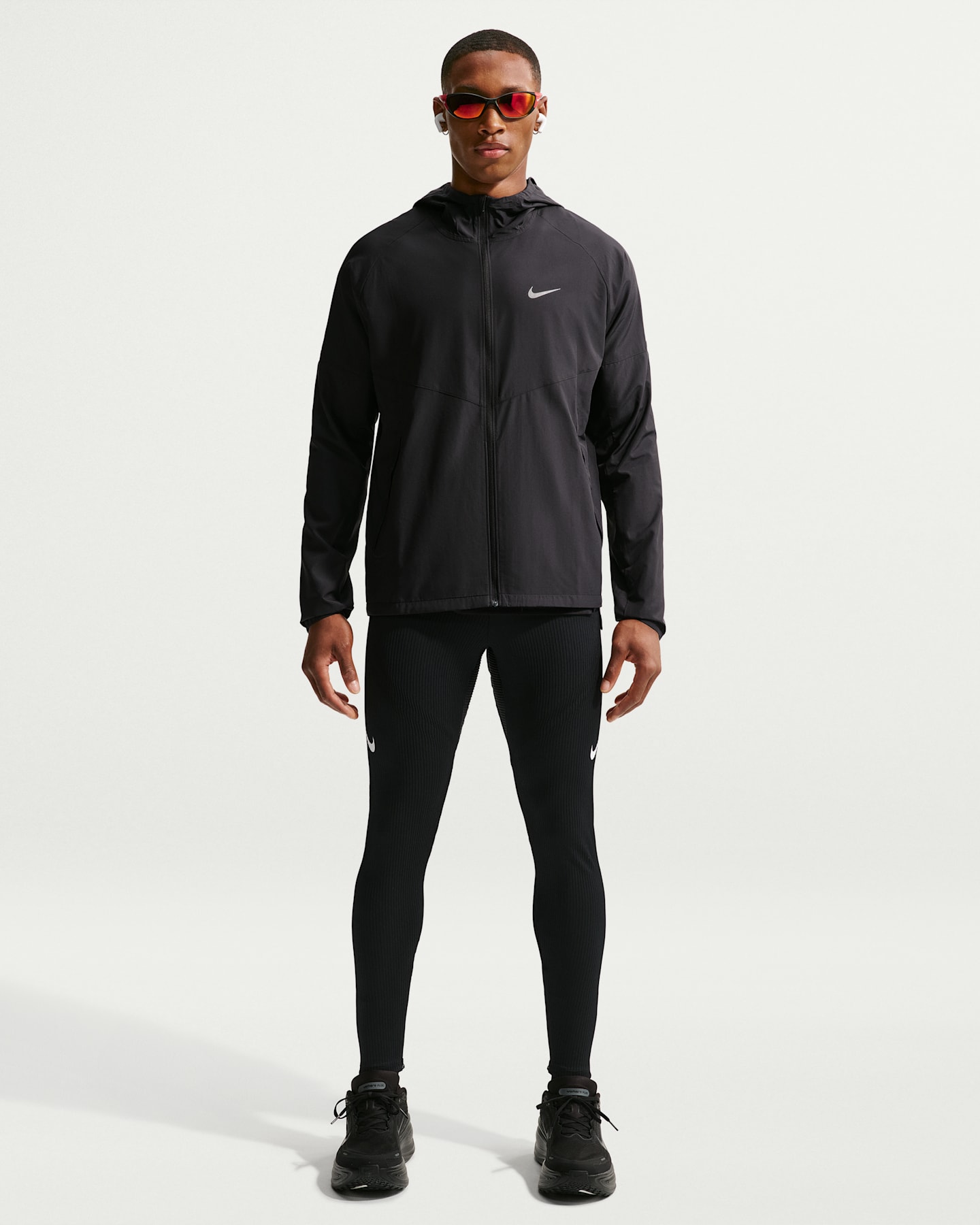 Мужские беговые тайтсы Nike AeroSwift Dri-FIT ADV, цвет: Чёрный / Снежный белый — фото 7