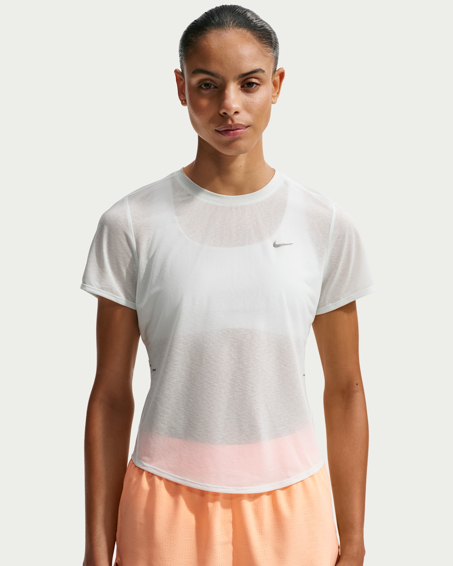 Женская беговая футболка Nike Swift Breathe Dri-FIT с коротким рукавом, цвет: Зелёный / Белый — фото 6
