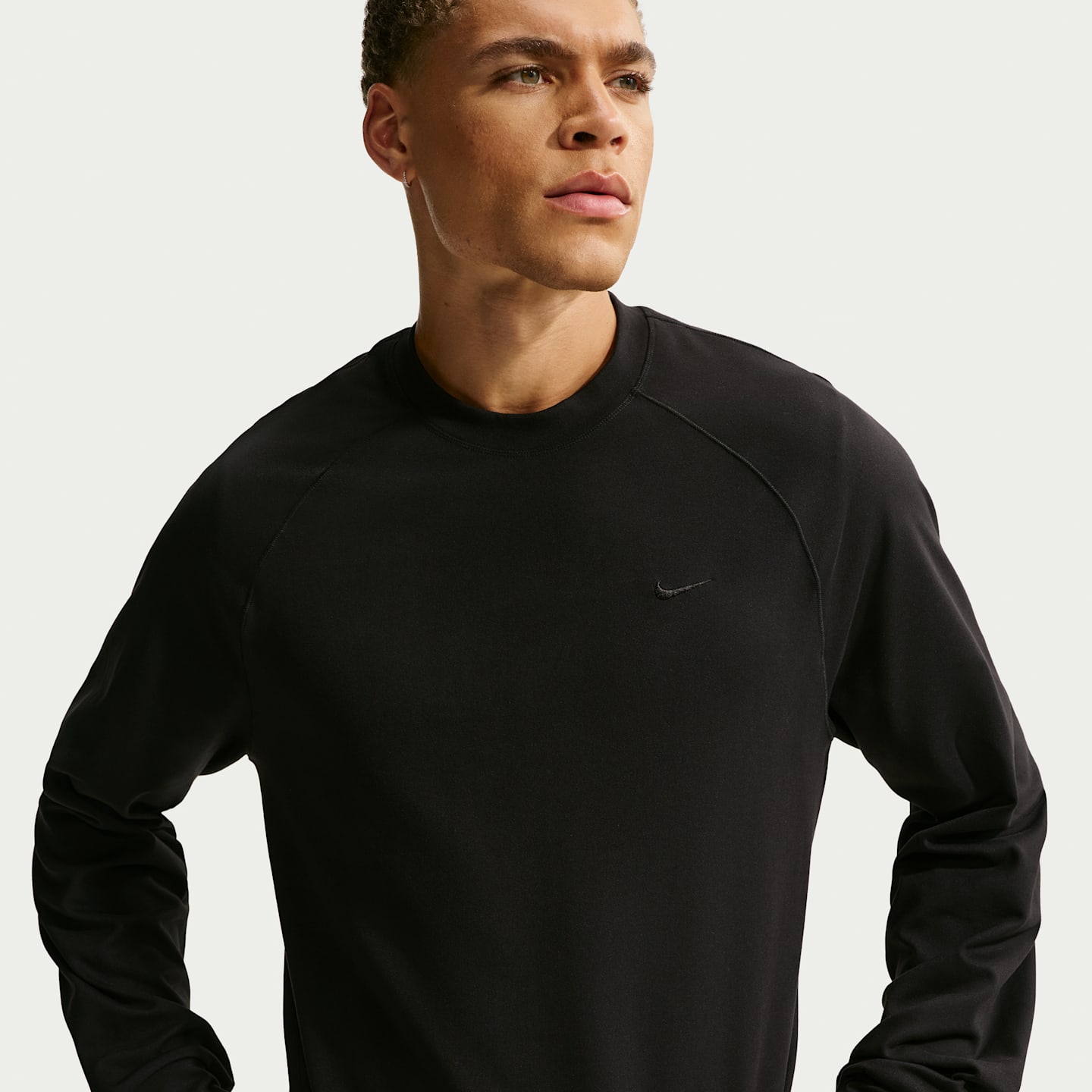 Мужской топ Nike Primary NanoKnit Dri-FIT с длинным рукавом и УФ-защитой, цвет: Чёрный