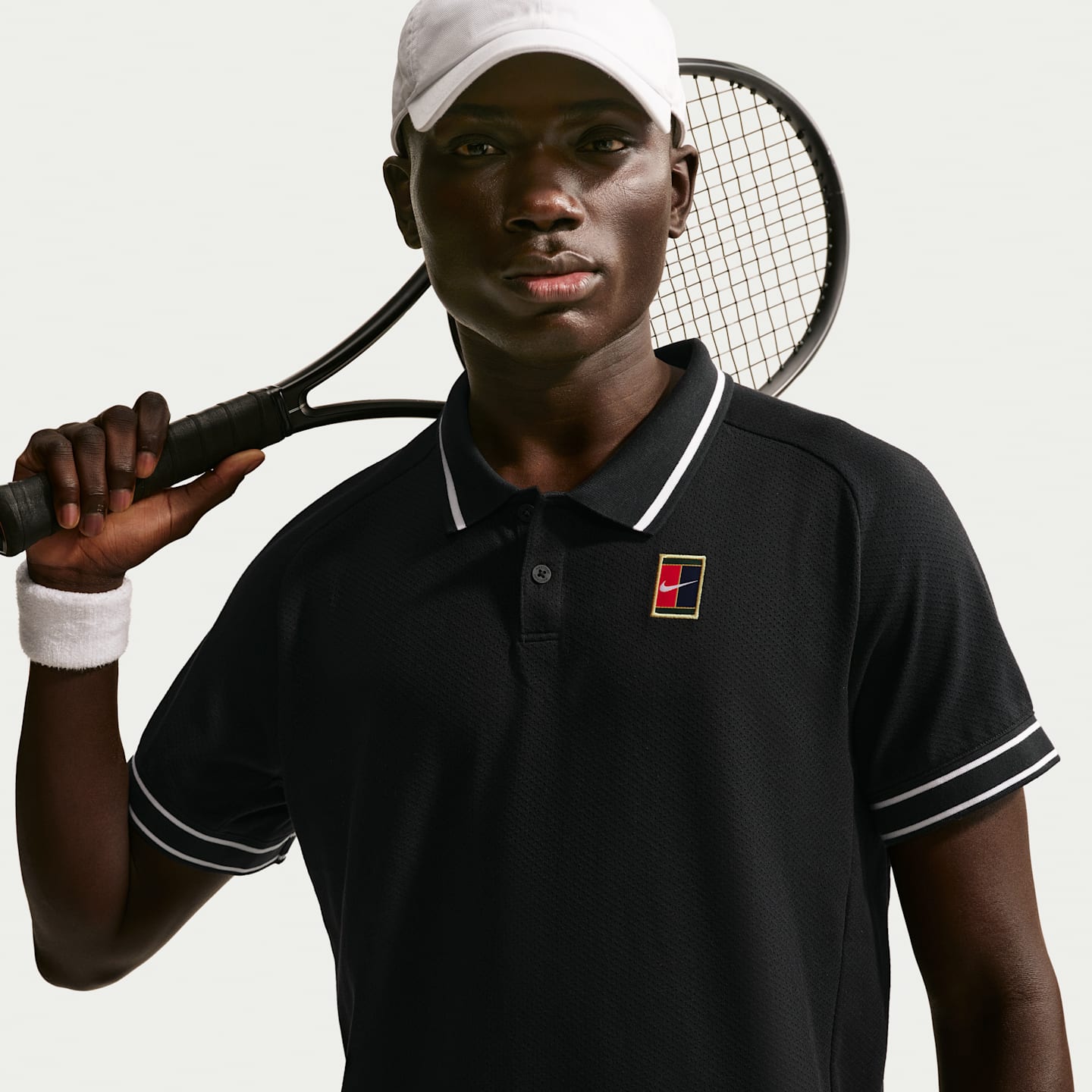 Мужское поло Nike NikeCourt Heritage Tennis Polo, цвет: Чёрный / Белый — фото 1