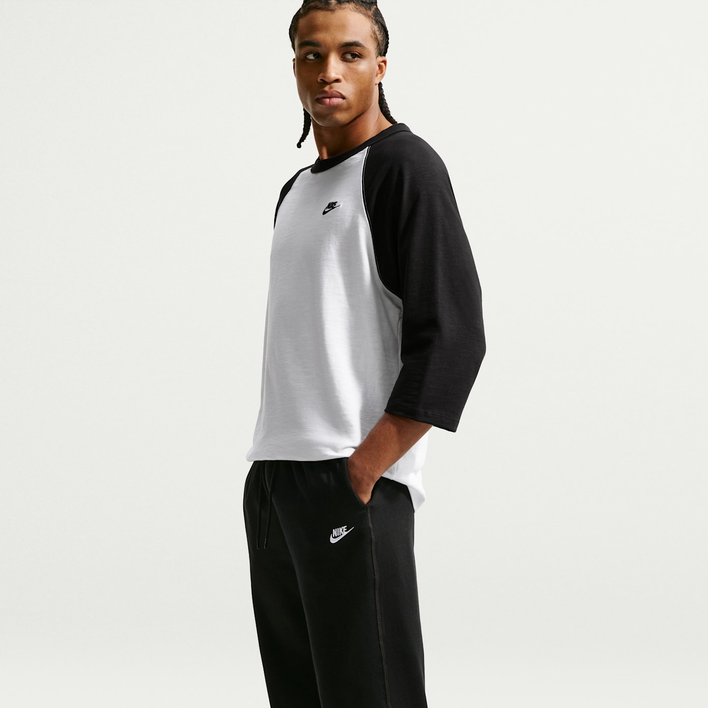 Мужские трикотажные брюки Nike Sportswear Club с открытым низом, цвет: Чёрный / Белый — фото 4