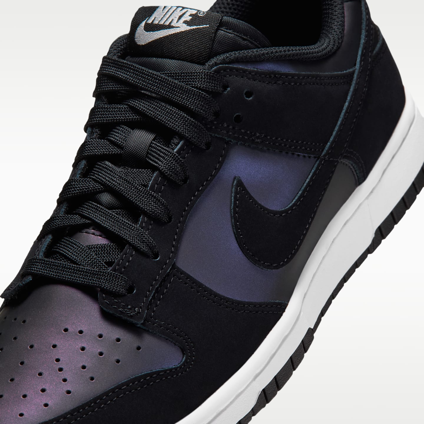 Женские кроссовки Nike Dunk Low, цвет: Чёрный / Белый — фото 7