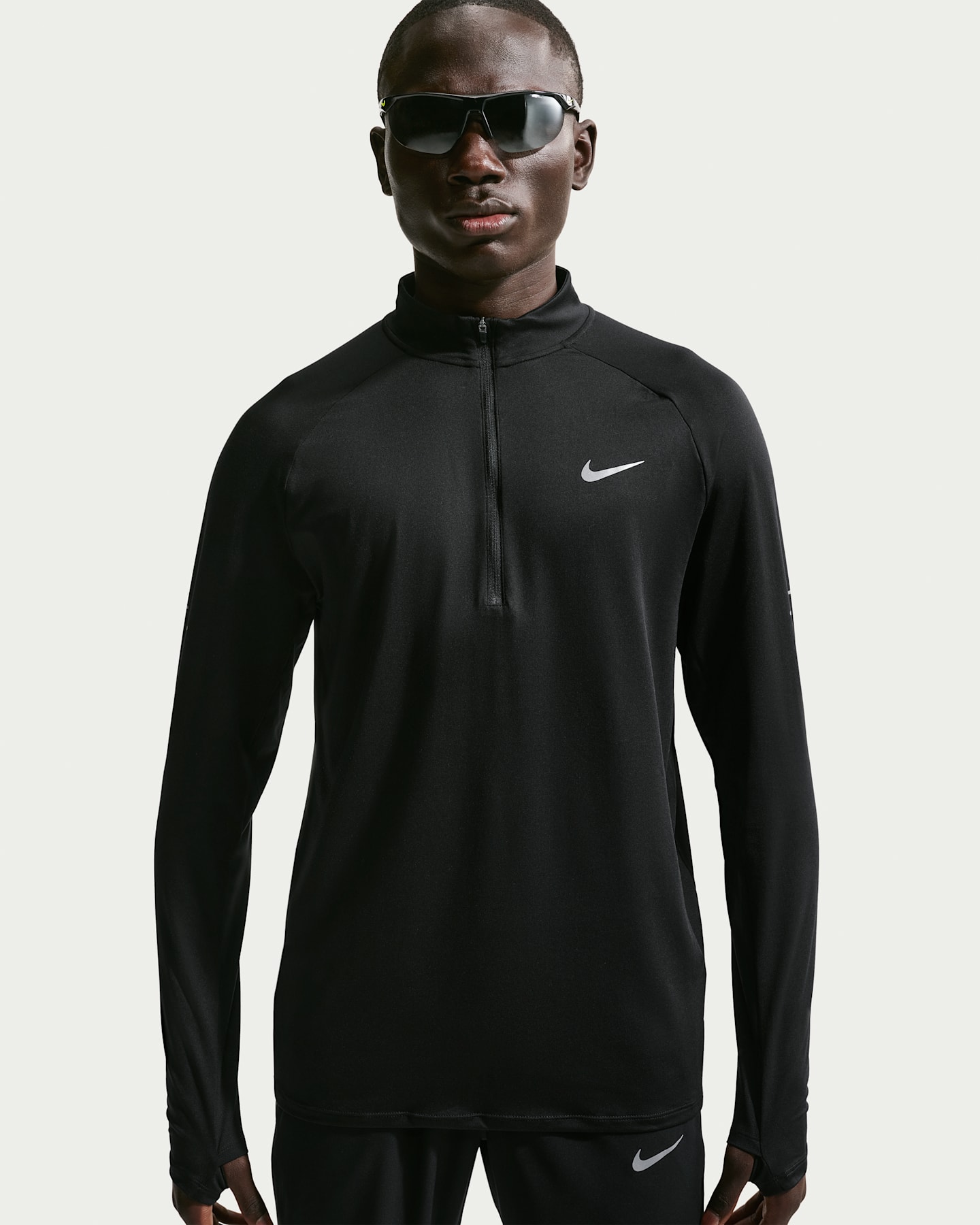 Мужской беговой промежуточный слой Nike Stride Dri-FIT на молнии 1/2, цвет: Чёрный — фото 6