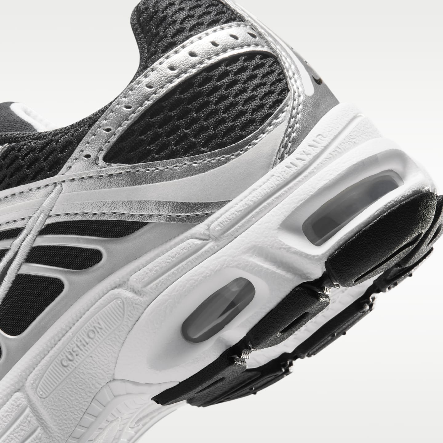 Детские кроссовки Nike Air Max Moto 2K, цвет: Чёрный / Серебряный — фото 8