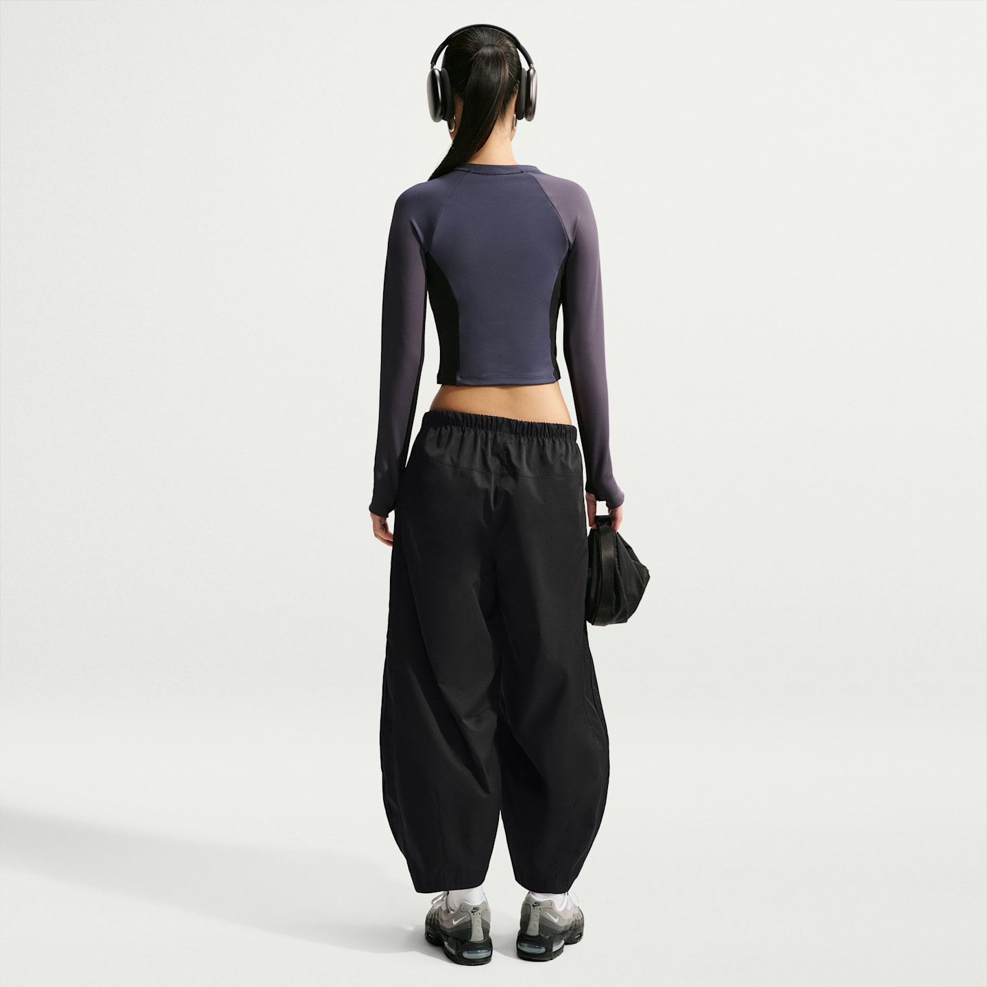 Женский топ Nike Sportswear Tight 1/2-Zip, цвет: Чёрный / Белый — фото 5