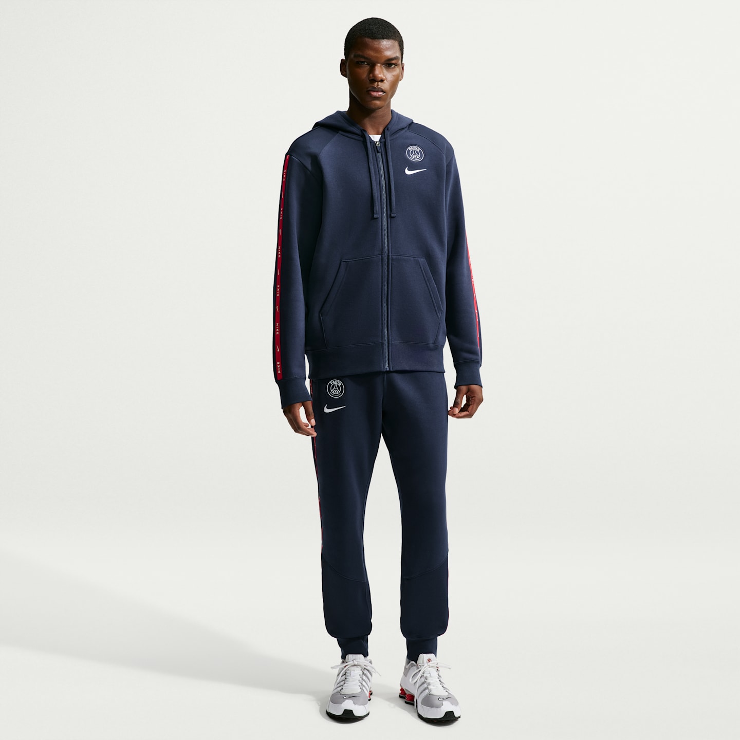 Мужская футбольная флисовая худи на молнии Nike Paris Saint-Germain City Side, цвет: Тёмно-синий / Белый — фото 4