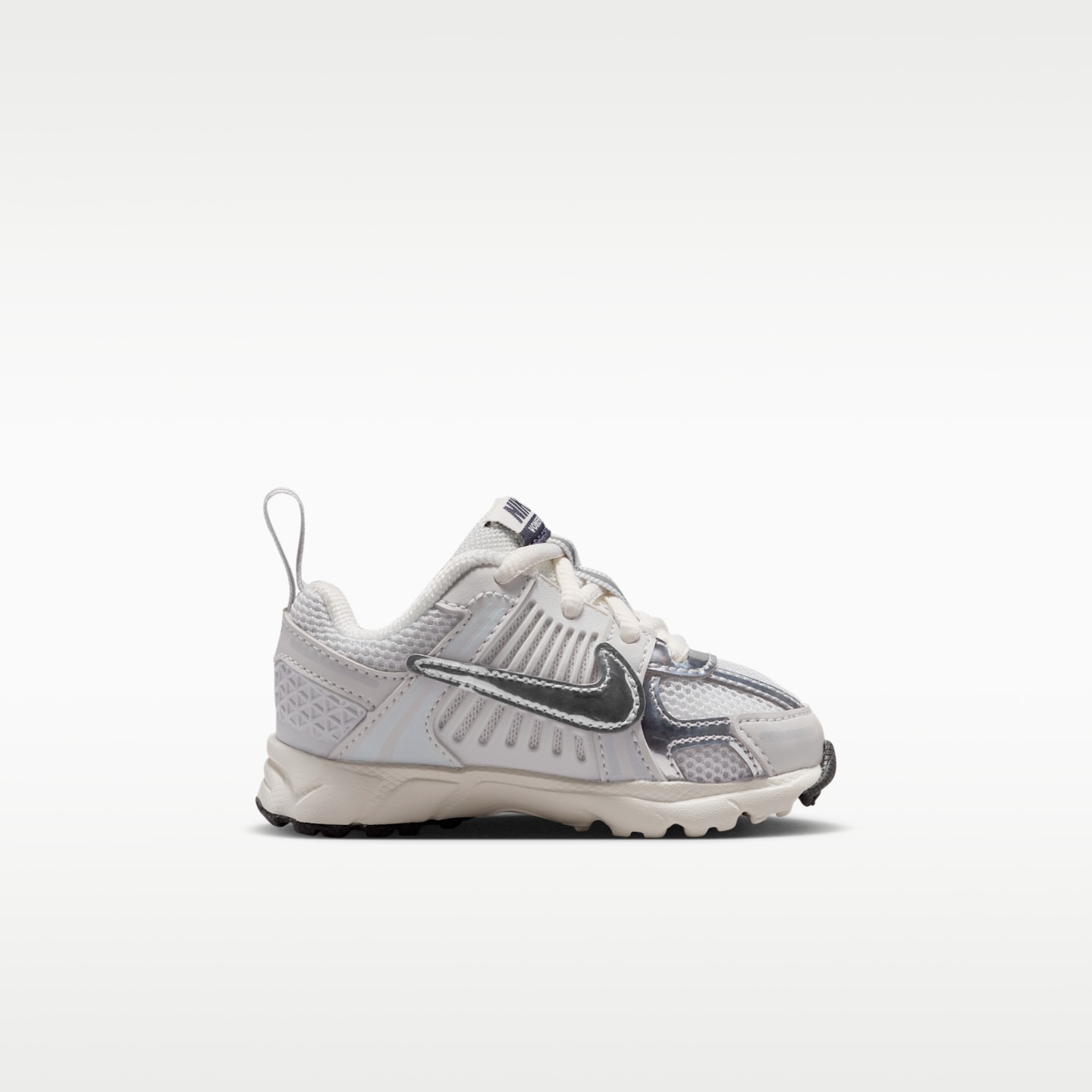 Детские кроссовки Nike Vomero 5 Baby/Toddler (Classic Laces), цвет: Молочный / Серебристый — фото 3