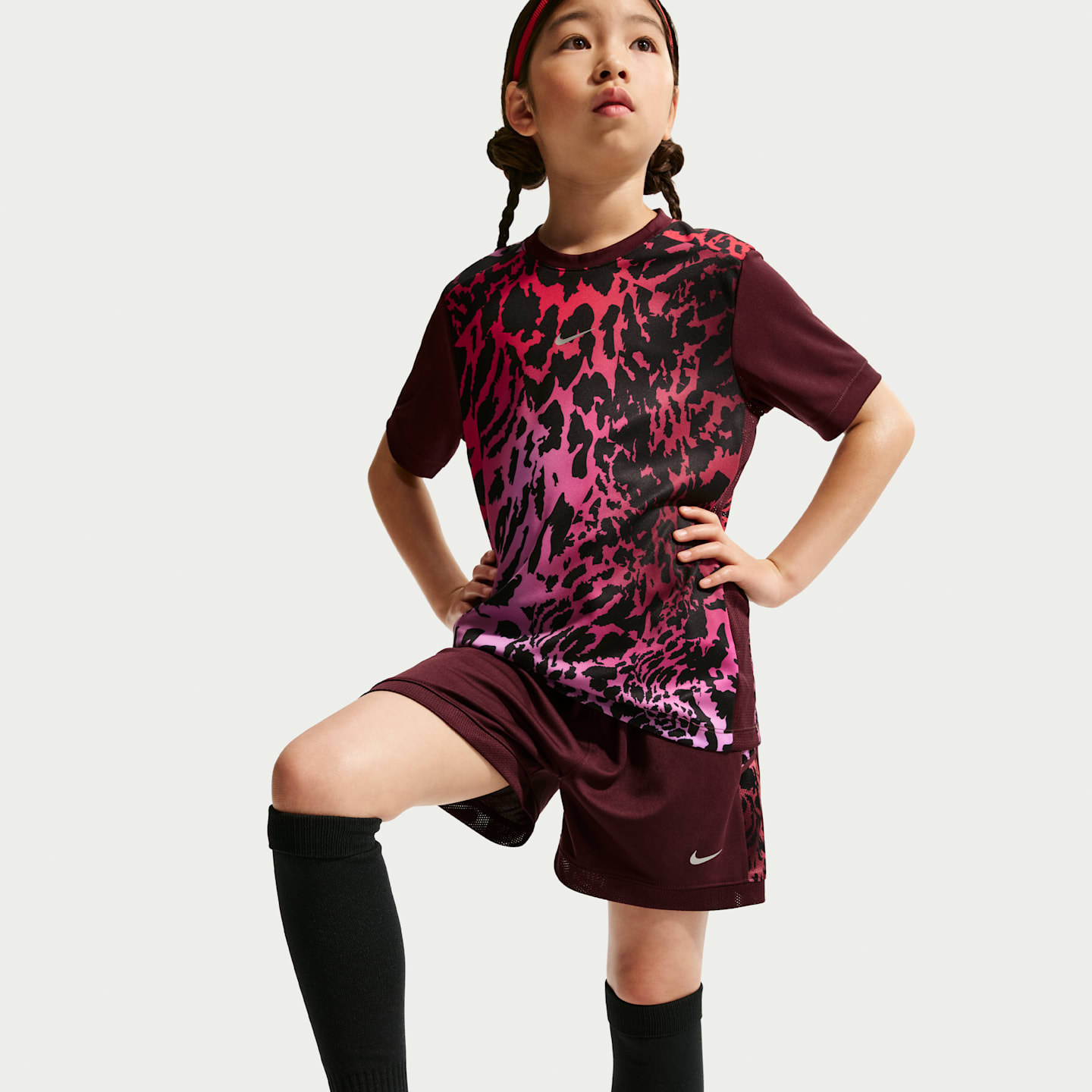 Детские футбольные шорты Nike United Academy Dri-FIT для девочек, 4, цвет: Бордовый / Разноцветный — фото 4