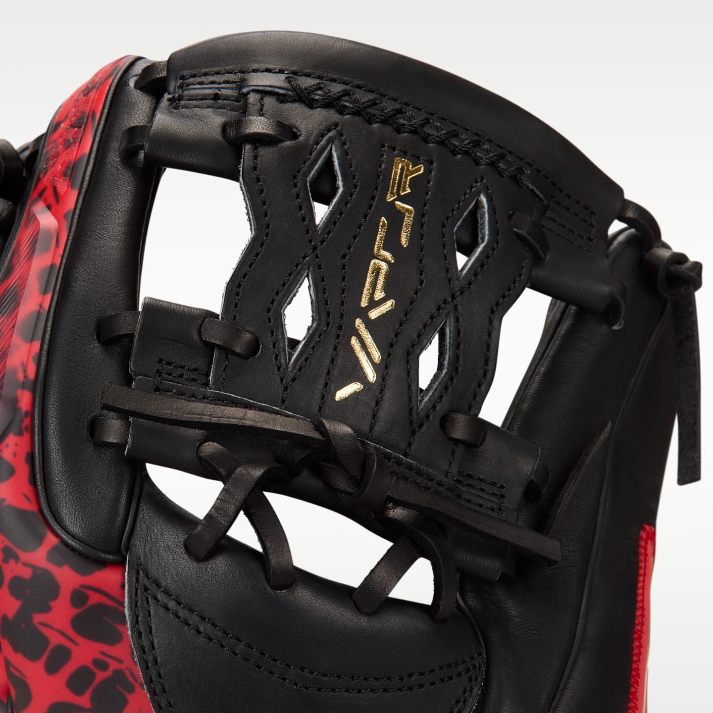 Бейсбольная перчатка Nike Vapor Elite Infield Snake Eyes Web для правши, цвет: Чёрный / Яркий малиновый — фото 3