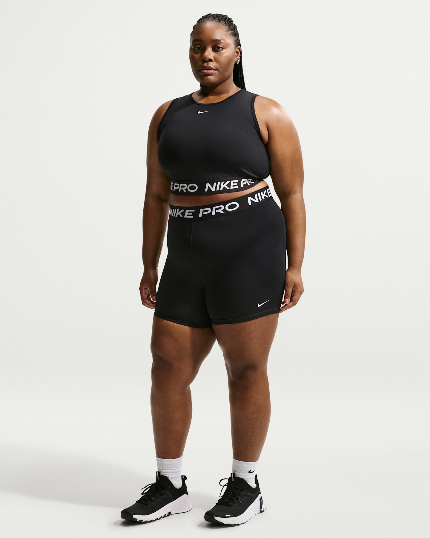 Женские шорты Nike Pro 365 5", большие размеры, цвет: Чёрный / Белый — фото 6