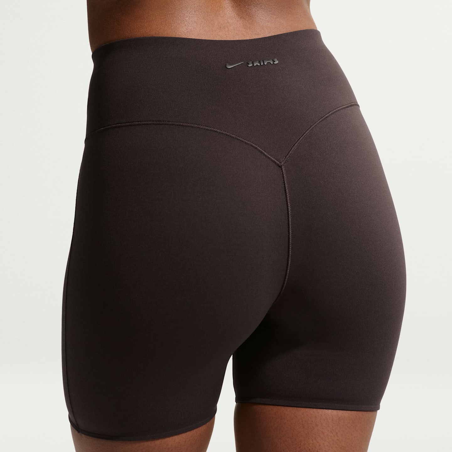 Женские шорты NikeSKIMS Studio Stretch, цвет: Кофейный — фото 3