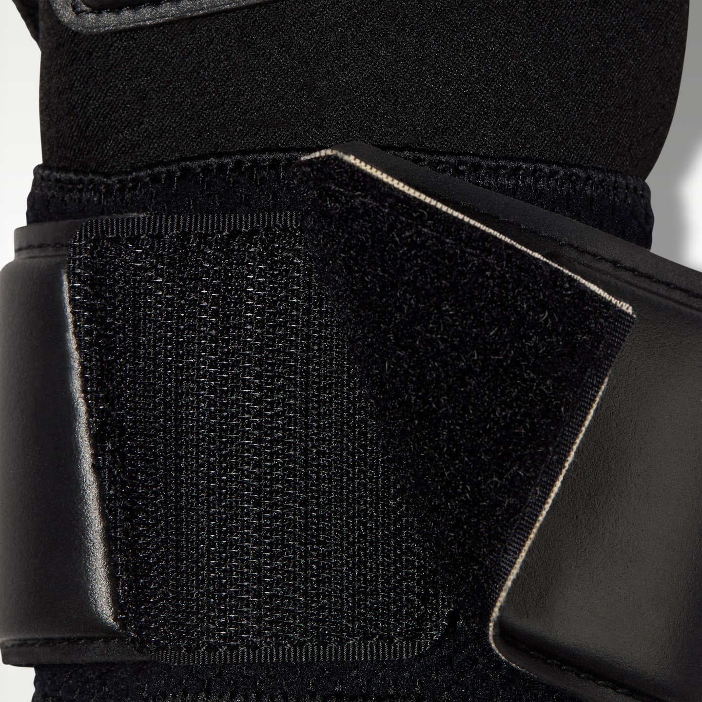Вратарские перчатки Nike Vapor Grip3, цвет: Чёрный / Яркий малиновый — фото 3