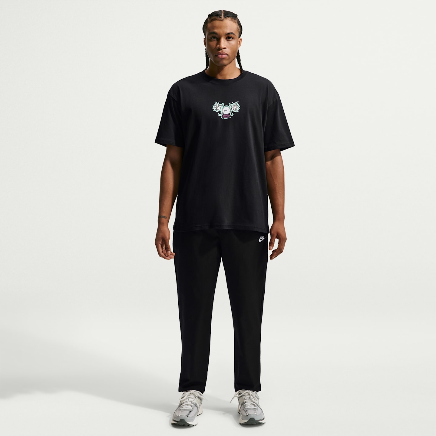 Мужские брюки Nike Club Woven Tapered, цвет: Чёрный / Белый — фото 1
