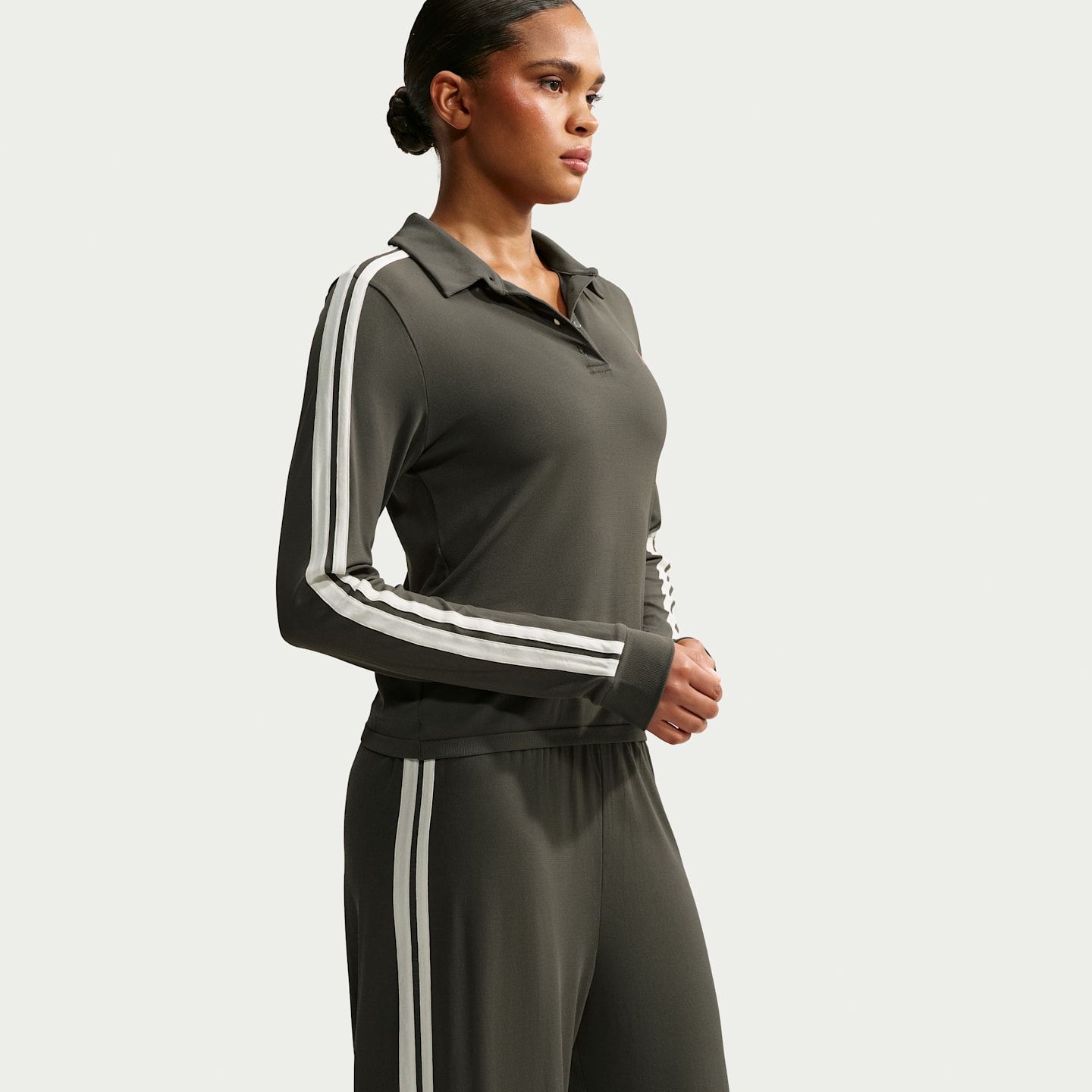 Женские брюки NikeSKIMS Stretch Knit Oversized Wide-Leg, цвет: Экрю — фото 5