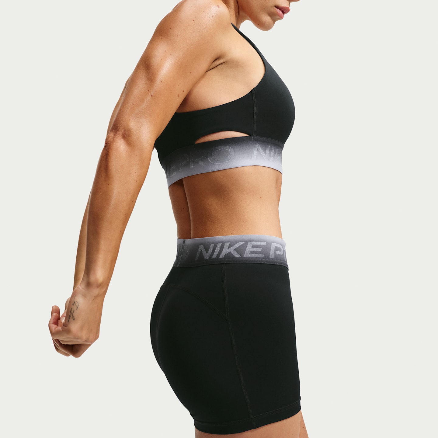 Женские шорты Nike Pro 3" со средней посадкой, цвет: Чёрный — фото 3