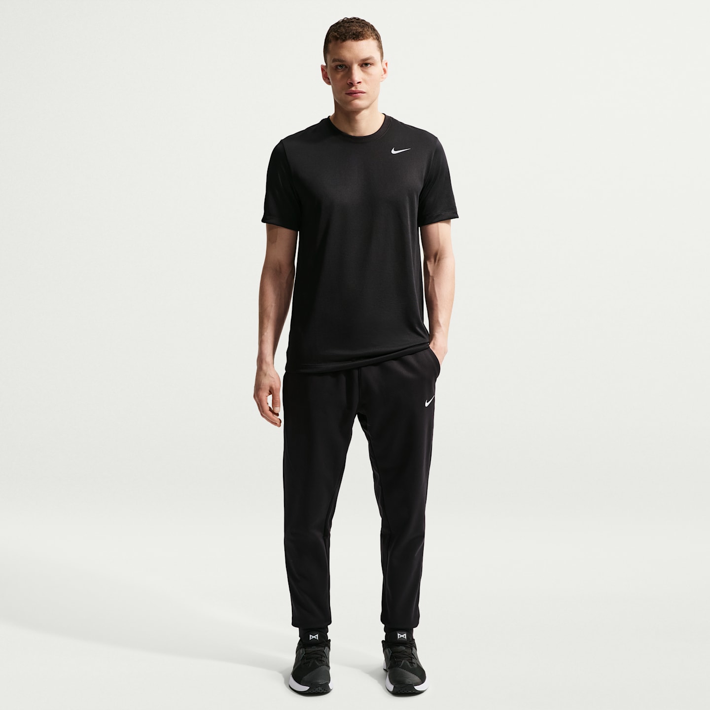 Мужская футболка для фитнеса Nike Dri-FIT Legend, цвет: Чёрный / Серебряный — фото 4