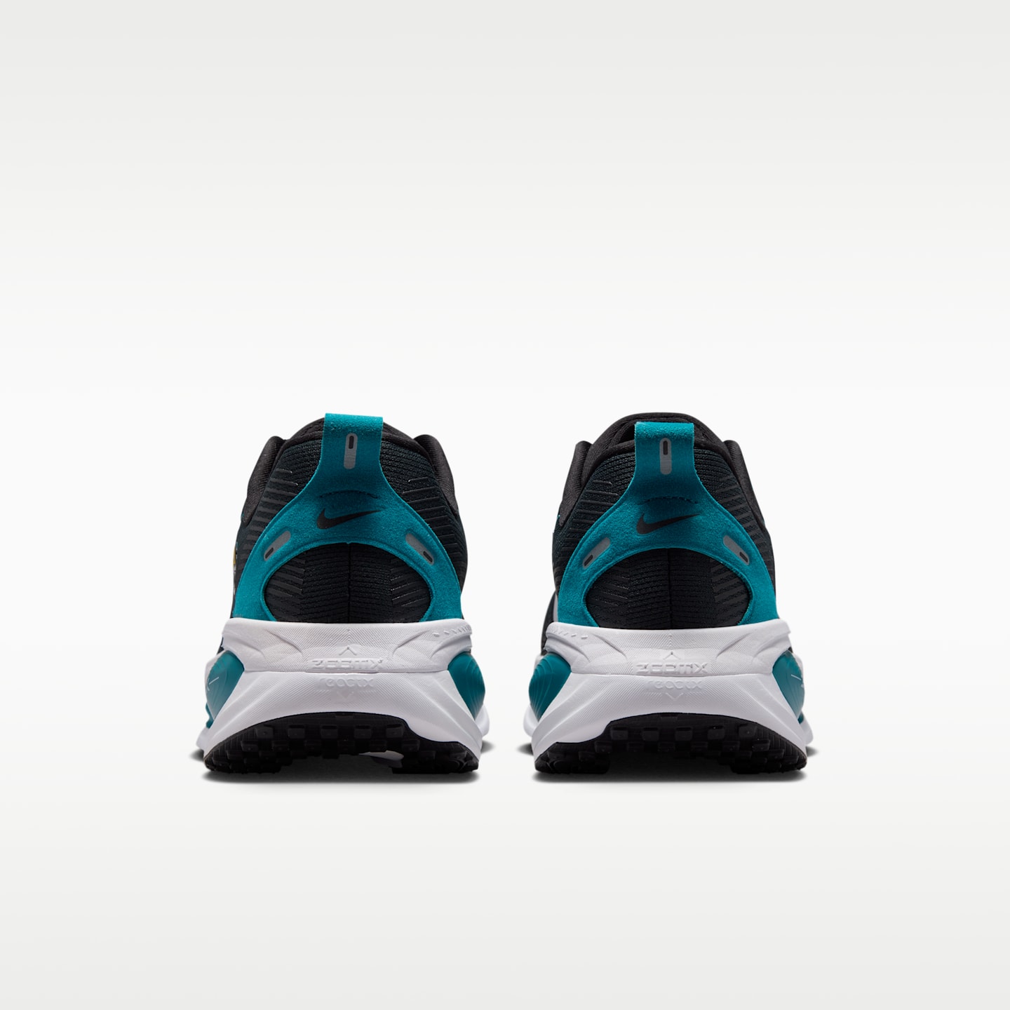 Мужские кроссовки Nike Vomero 18 (Jacksonville Jaguars) NFL Road Running, цвет: Чёрный / Белый — фото 6