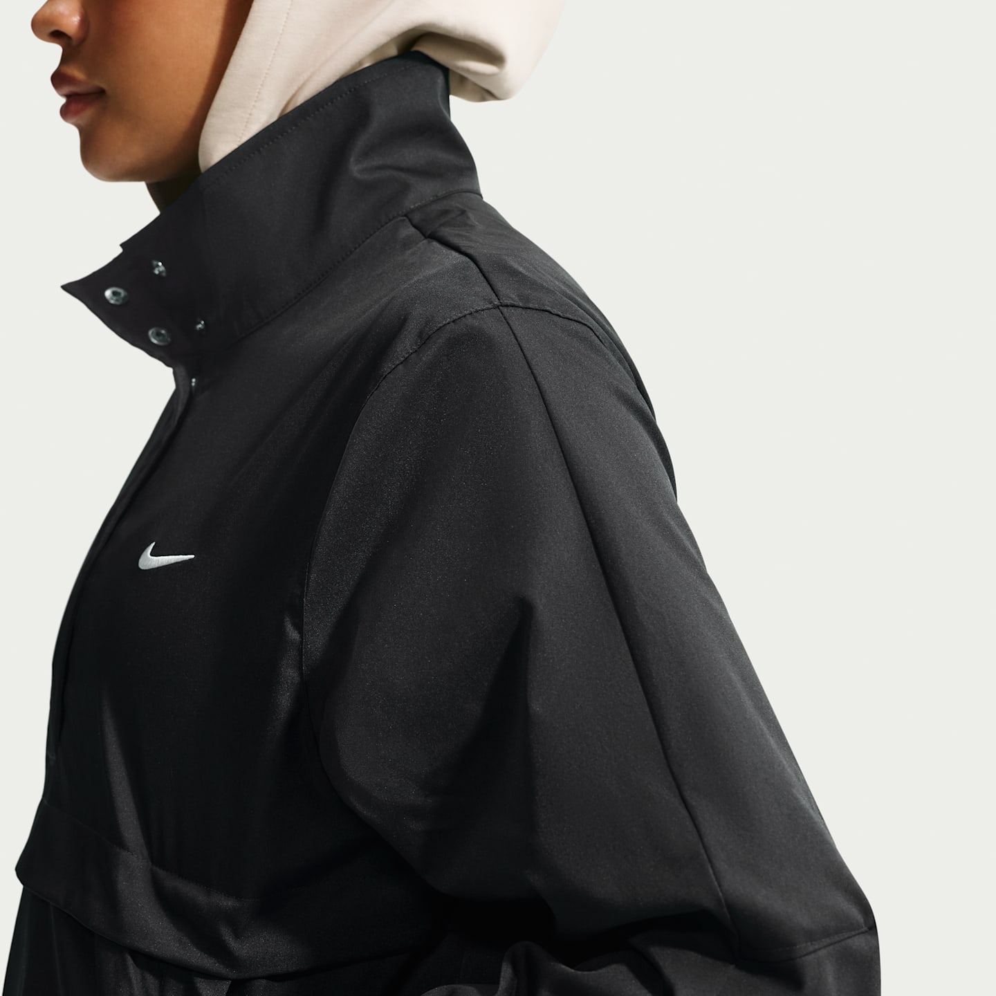 Женская свободная куртка Nike Sportswear на кнопках 1/4, цвет: Чёрный / Молочный — фото 3