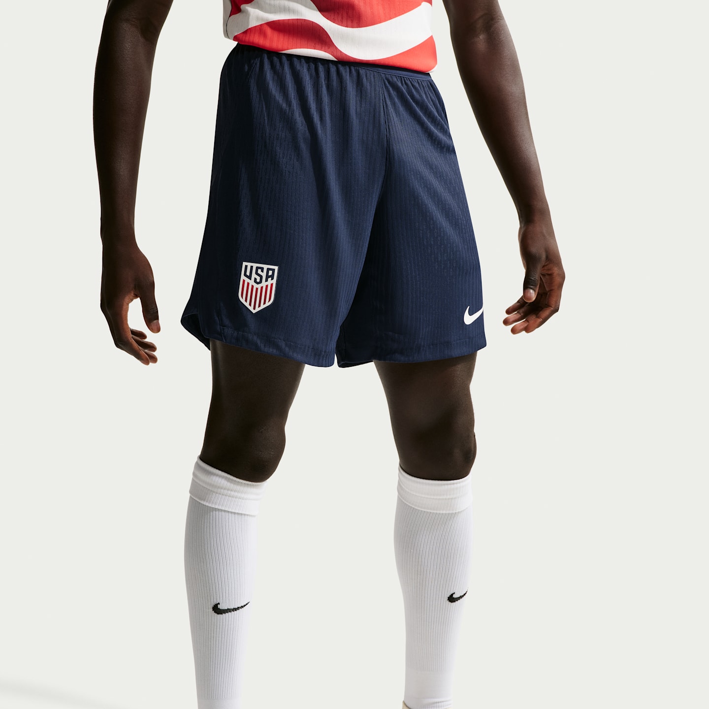 Мужские футбольные шорты Nike Usmnt 2026 Match Home Aero-FIT Authentic, цвет: Тёмно-синий / Молочный — фото 2