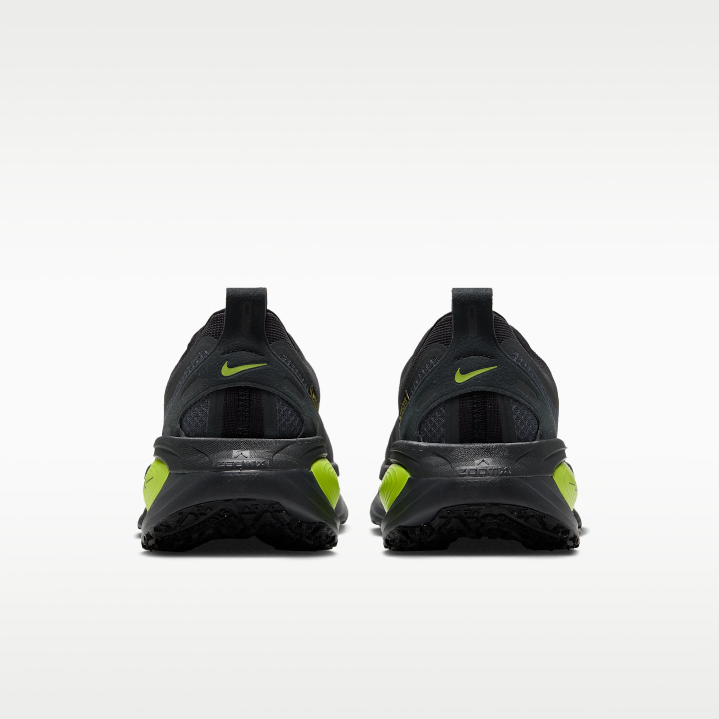 Мужские кроссовки Nike Vomero 18 GORE-TEX Waterproof Road Running Shoes with Reflective Accents, цвет: Антрацитовый / Лимонный — фото 6