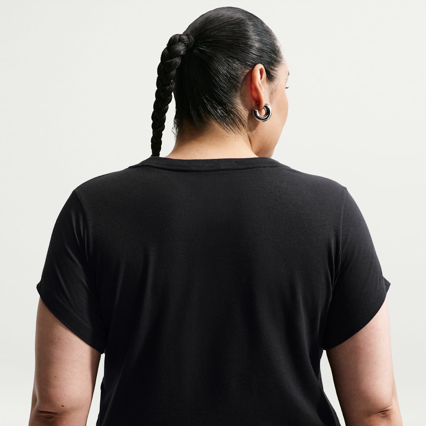 Женская футболка Nike Sportswear Chill Knit Slim Cropped (Plus Size), цвет: Чёрный / Светлый малиновый — фото 2