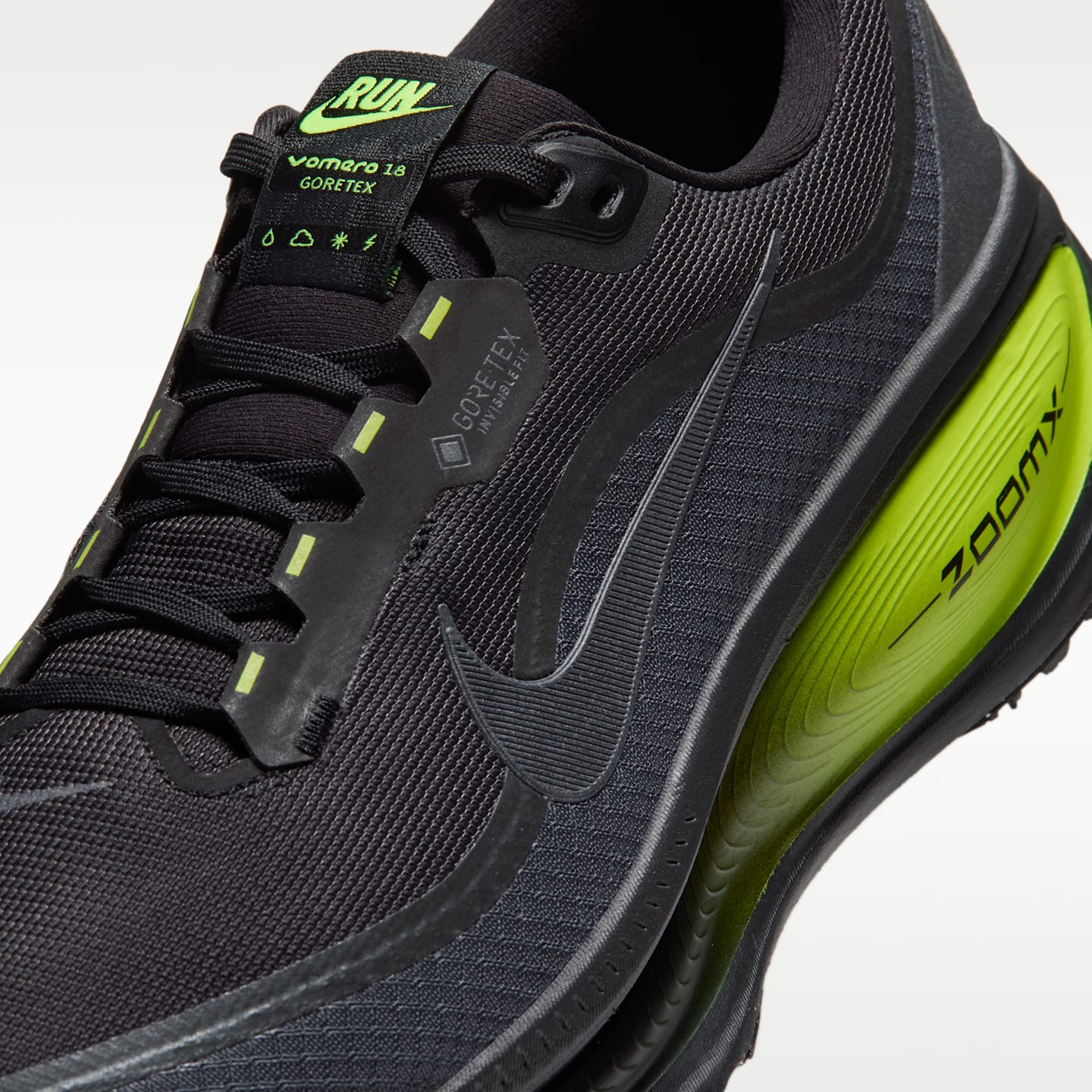 Мужские кроссовки Nike Vomero 18 GORE-TEX Waterproof Road Running Shoes with Reflective Accents, цвет: Антрацитовый / Лимонный — фото 7