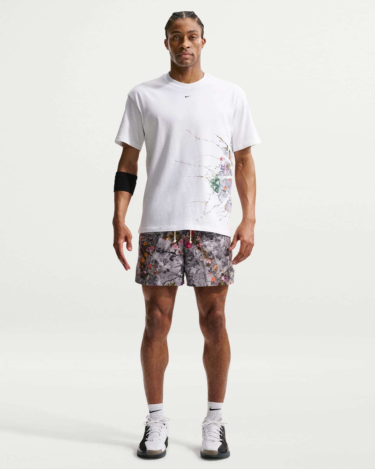 Мужские тканые баскетбольные шорты Nike Standard Issue Dri-FIT 5" Practice, цвет: Серый / Бледная слоновая кость — фото 6