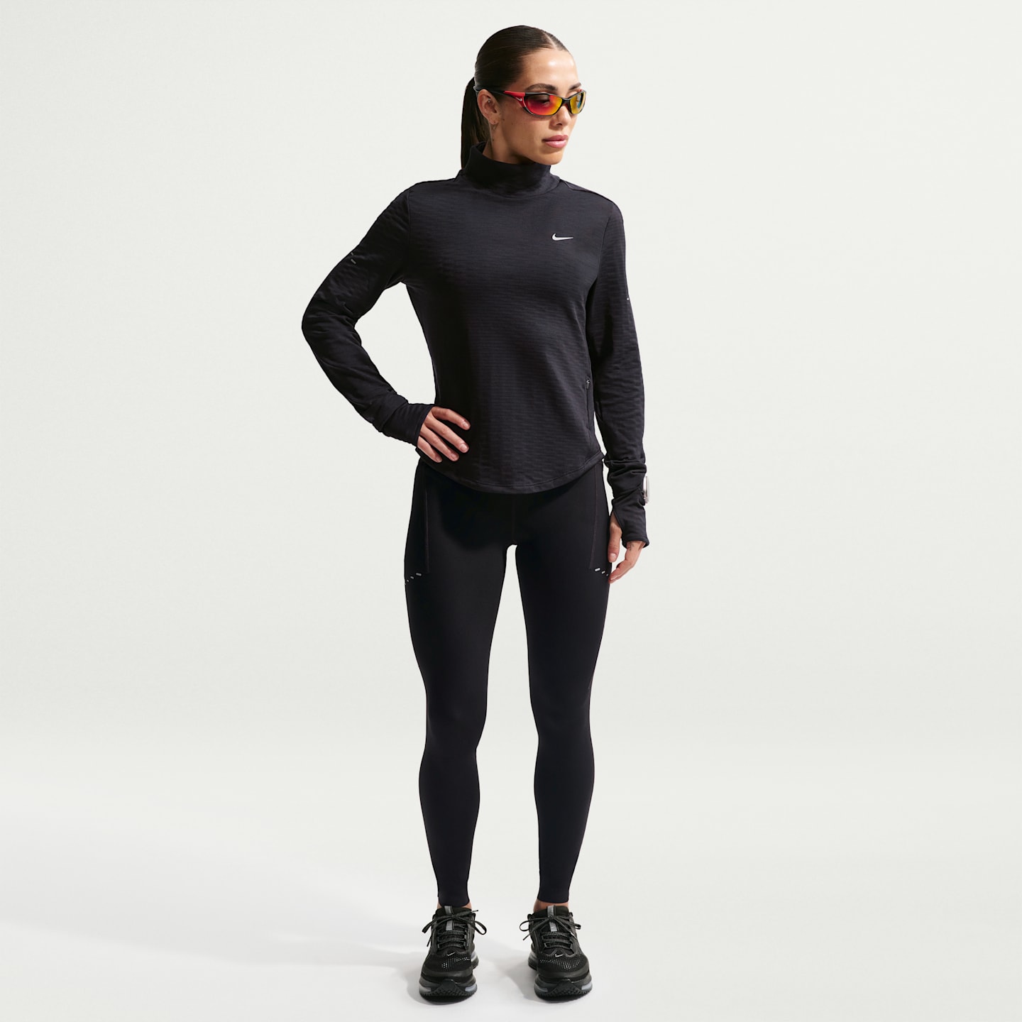 Женский топ Nike Swift Therma-FIT Turtle-Neck Running Top, цвет: Чёрный — фото 4