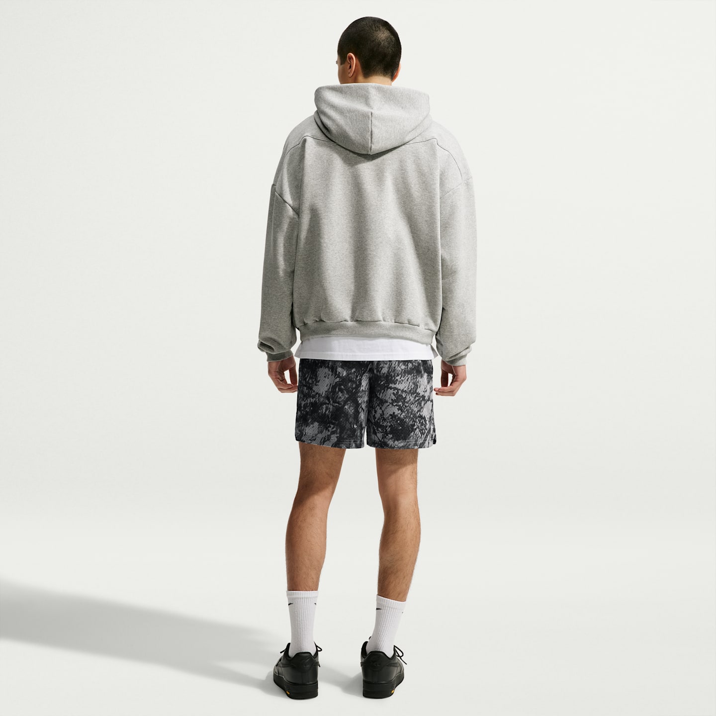 Мужские баскетбольные шорты Nike Standard Issue, цвет: Железный серый / Бледная слоновая кость — фото 5