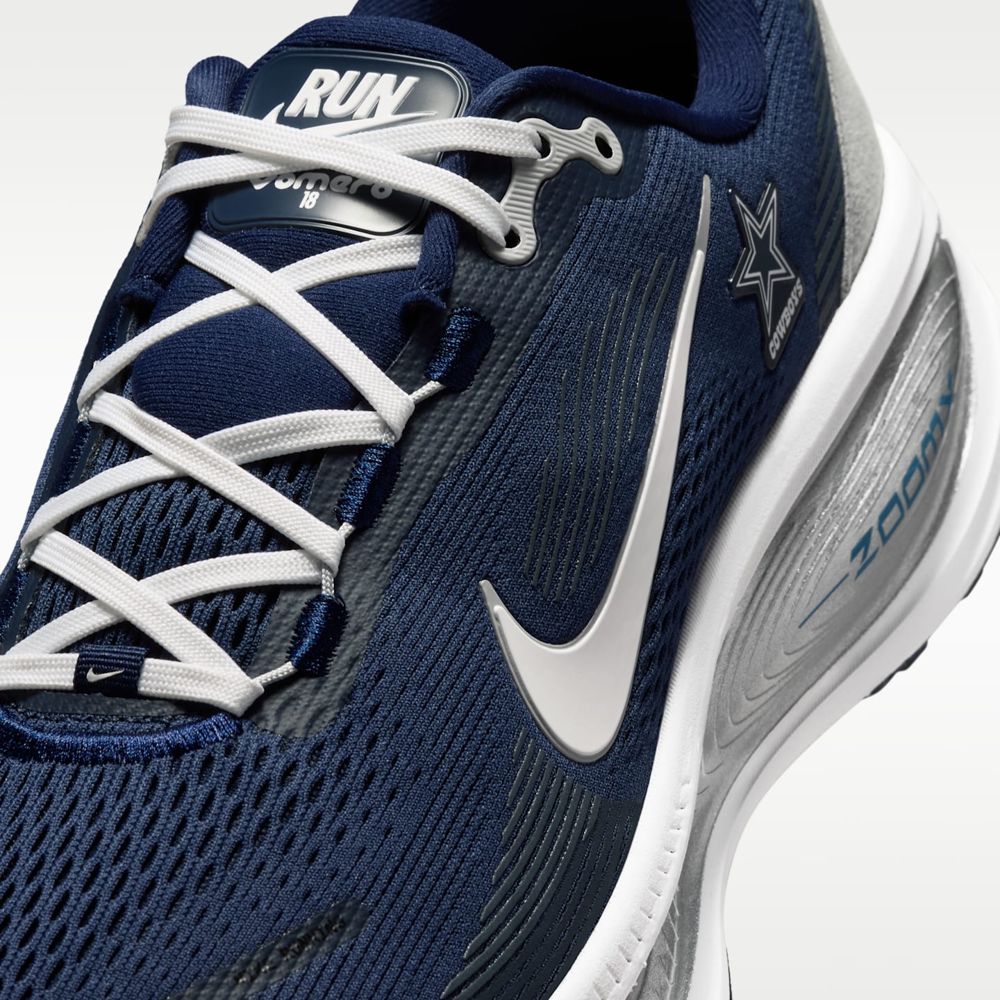 Мужские кроссовки Nike Vomero 18 (Dallas Cowboys) NFL Road Running, цвет: Тёмно-синий / Волчий серый — фото 7
