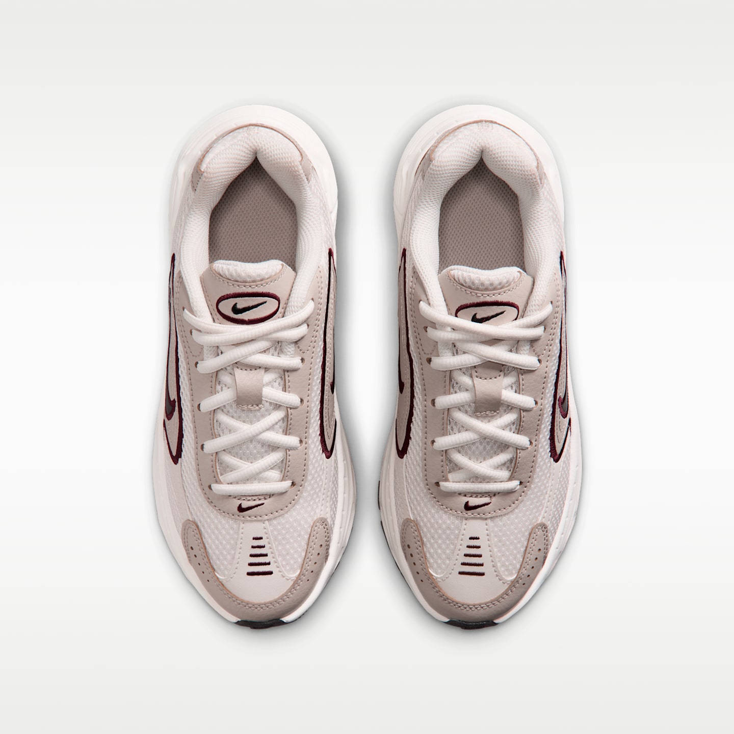 Детские кроссовки Nike Stratos Shift 2000 Shoes, цвет: Кремовый / Чёрный — фото 4