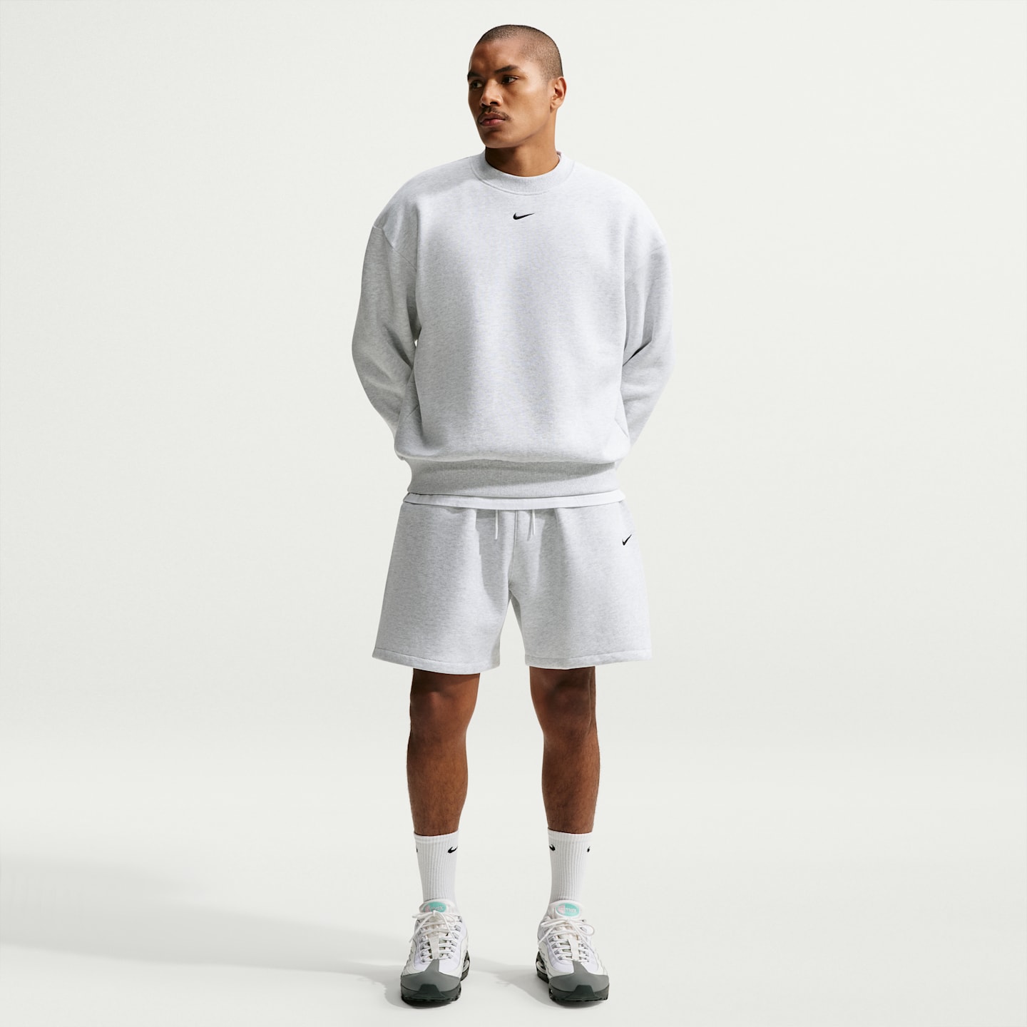 Мужские флисовые шорты Nike Solo, цвет: Берёзовый меланжевый / Чёрный — фото 1