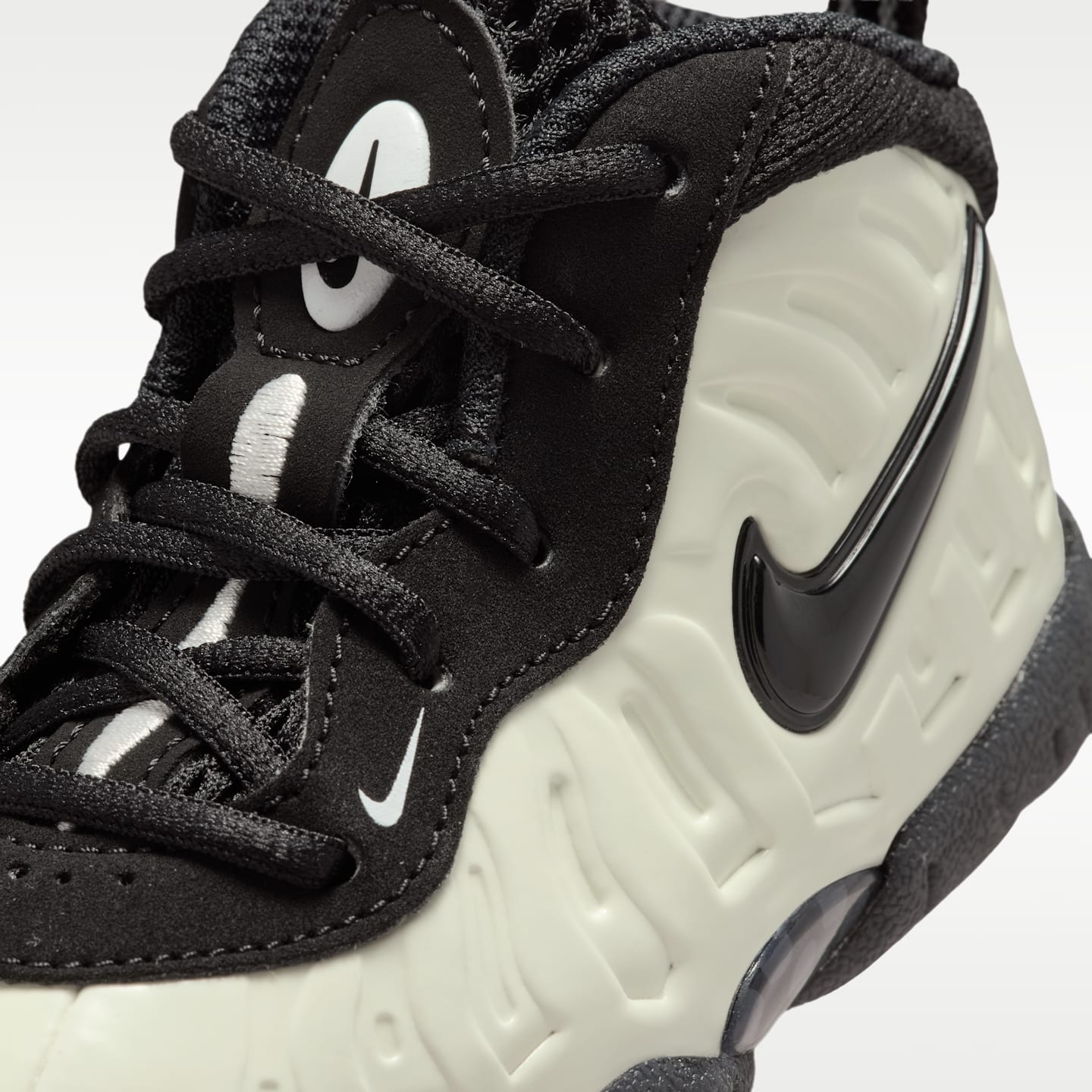 Детские кроссовки Nike Little Posite Pro Premium Baby/Toddler Shoes, цвет: Снежный белый / Чёрный — фото 7