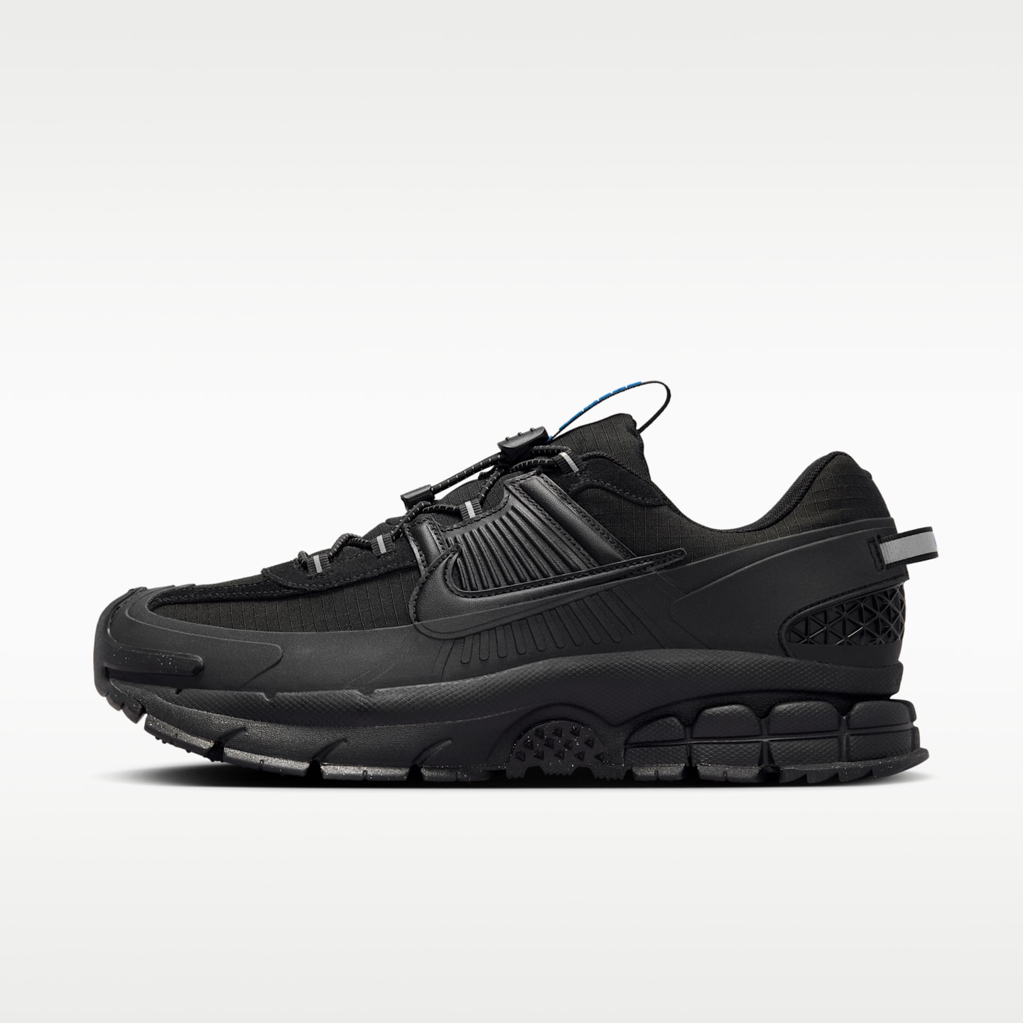 Мужские зимние кроссовки Nike Zoom Vomero Roam, цвет: Чёрный / Синий — фото 1