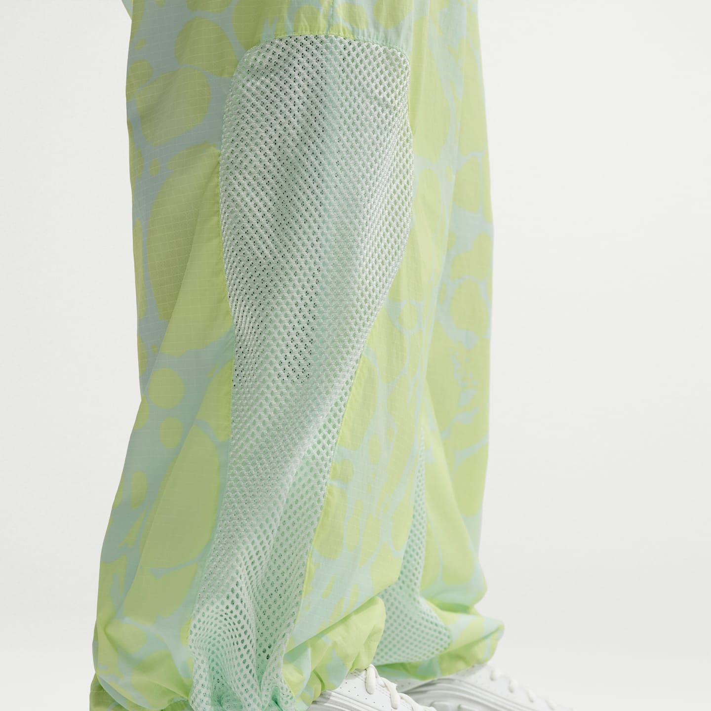 Мужские спортивные брюки Nike Project F.R.O.G. Gooey, цвет: Кислотно-жёлтый / Зелёный — фото 6