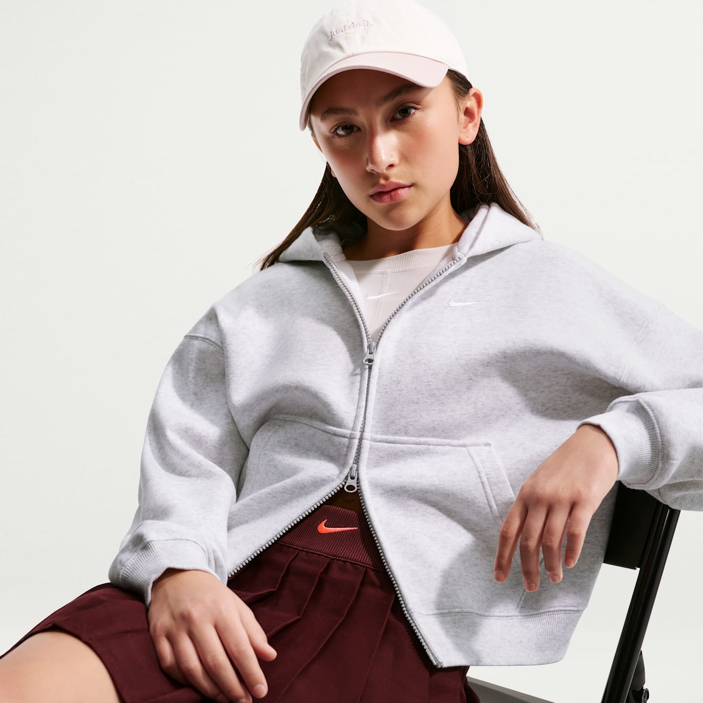Худи Nike Sportswear Studio Fleece Oversized Full-Zip для девочек, цвет: Берёзовый меланжевый / Серый туманный
