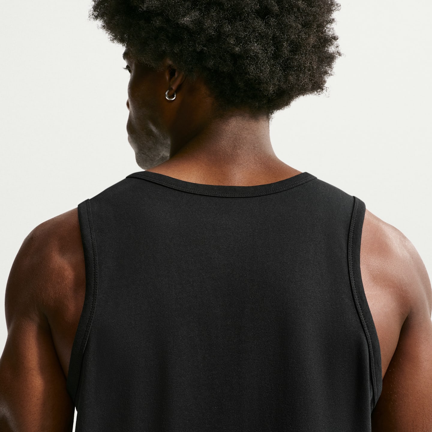 Мужская майка Nike Sportswear Premium Essentials, цвет: Чёрный — фото 2