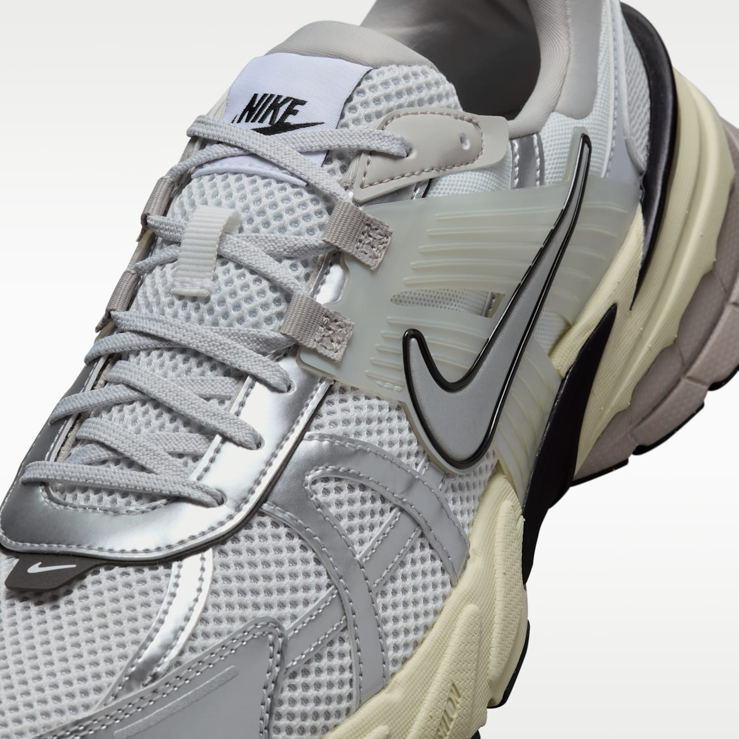 Мужские кроссовки Nike V2K Run, цвет: Снежный белый / Платиновый — фото 8
