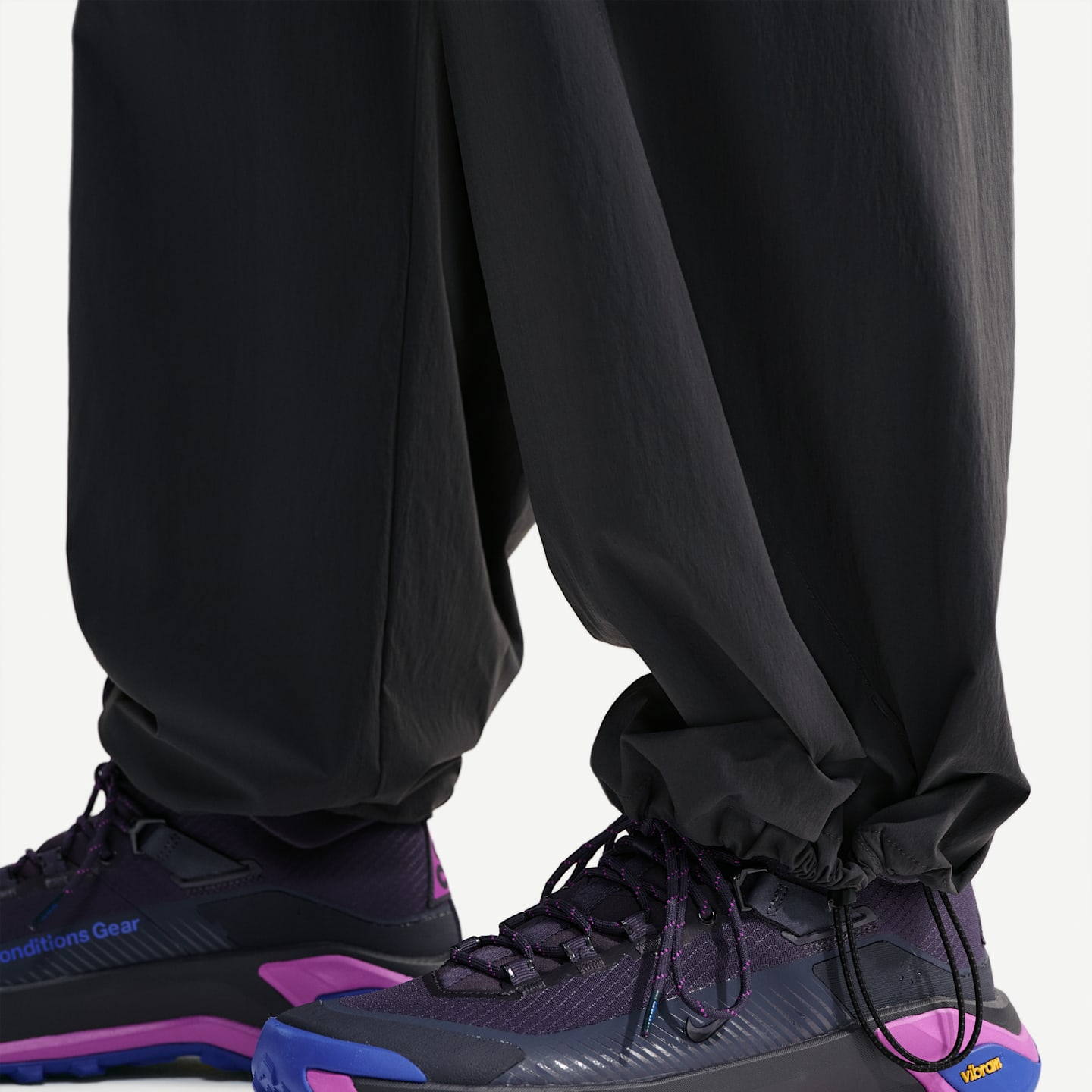 Мужские брюки Nike ACG High Stakes Loose Fit Hiking, цвет: Антрацитовый / Снежный белый — фото 6