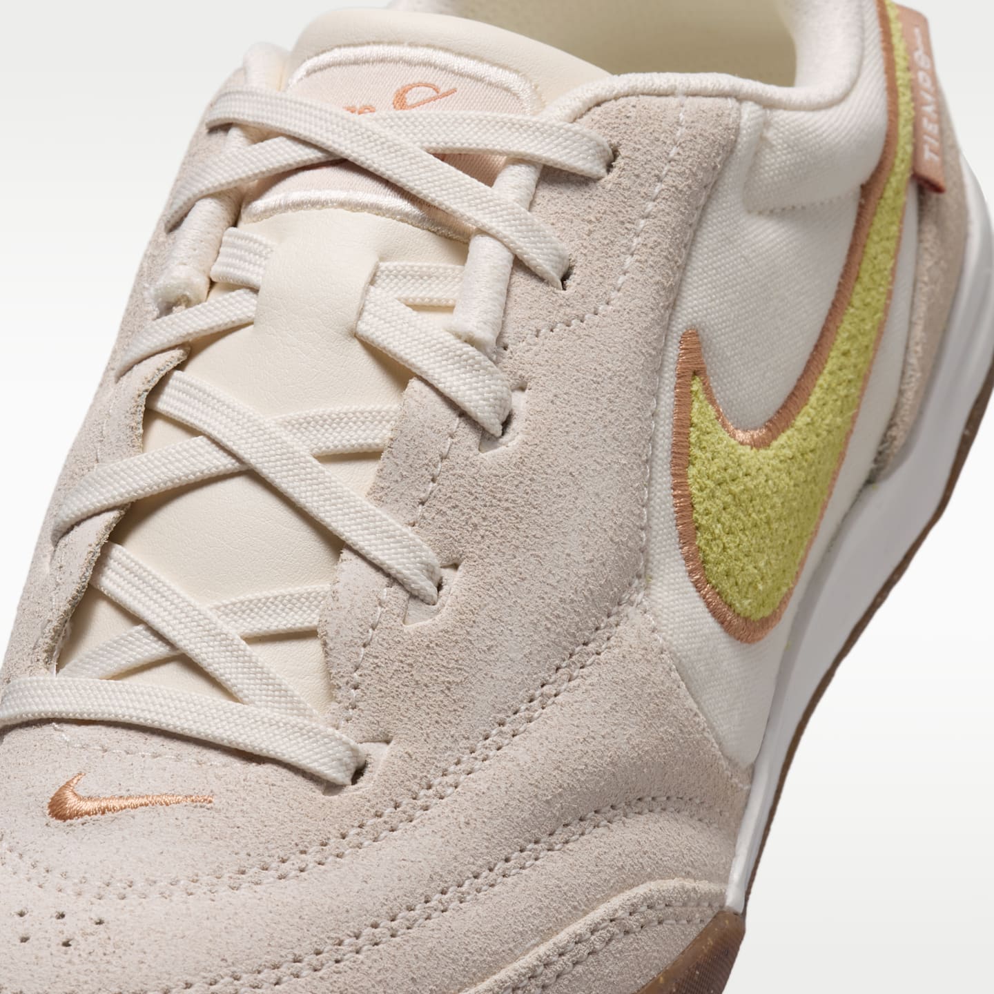 Детские кроссовки Nike Jr. Tiempo Streetgato PRM Low-Top Soccer, цвет: Меловой / Лимонный — фото 7