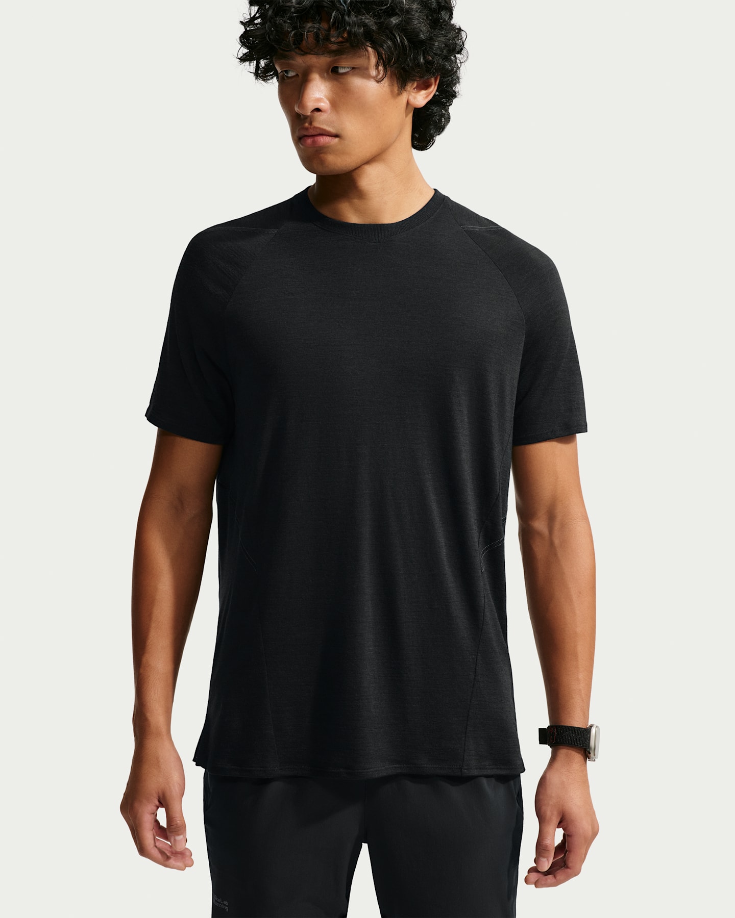 Мужской топ NikeLab Running Wool-Blend Short-Sleeve Top, цвет: Чёрный / Антрацитовый — фото 8