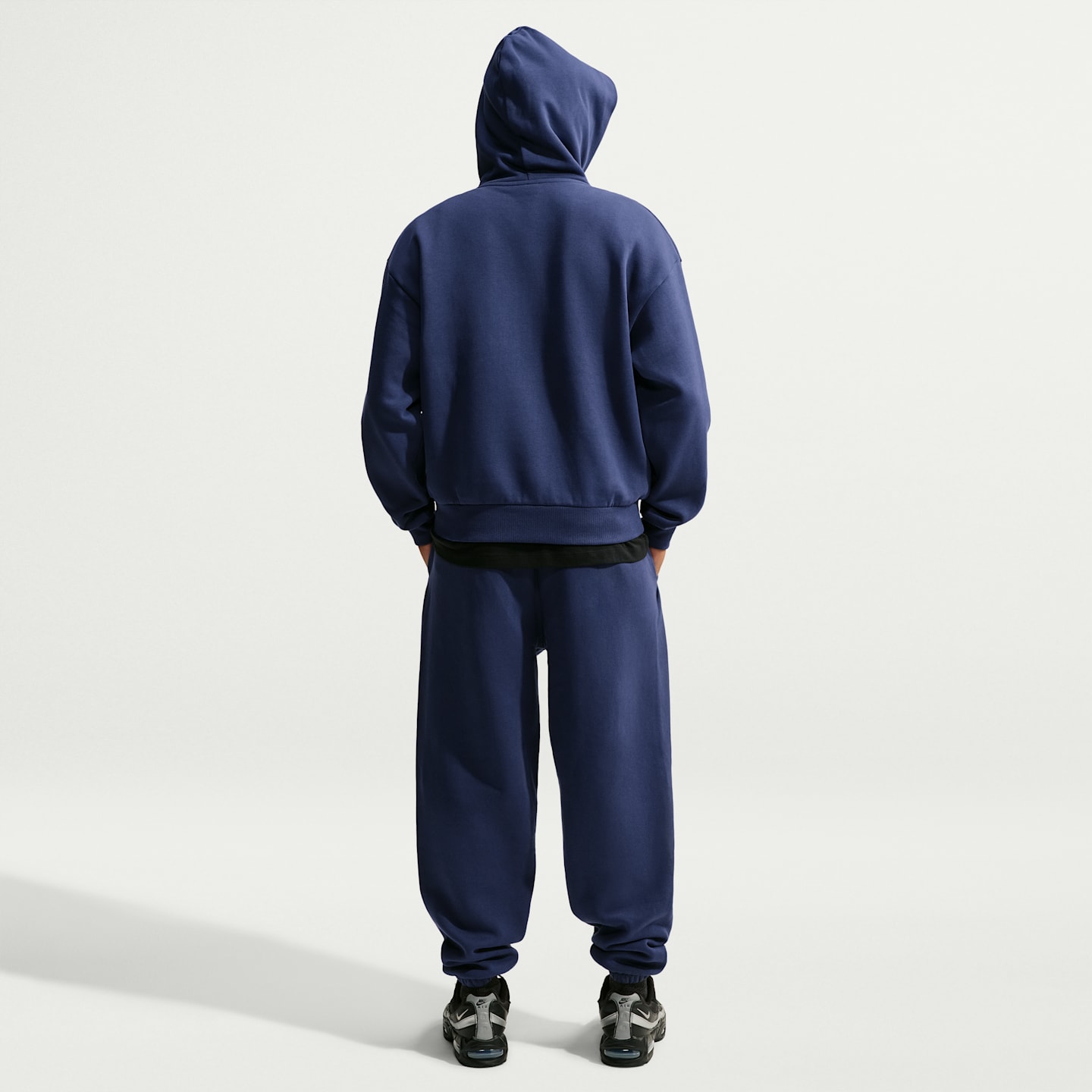 Мужские флисовые брюки Nike Solo свободного кроя с манжетами, цвет: Тёмно-синий / Обсидиановый — фото 5