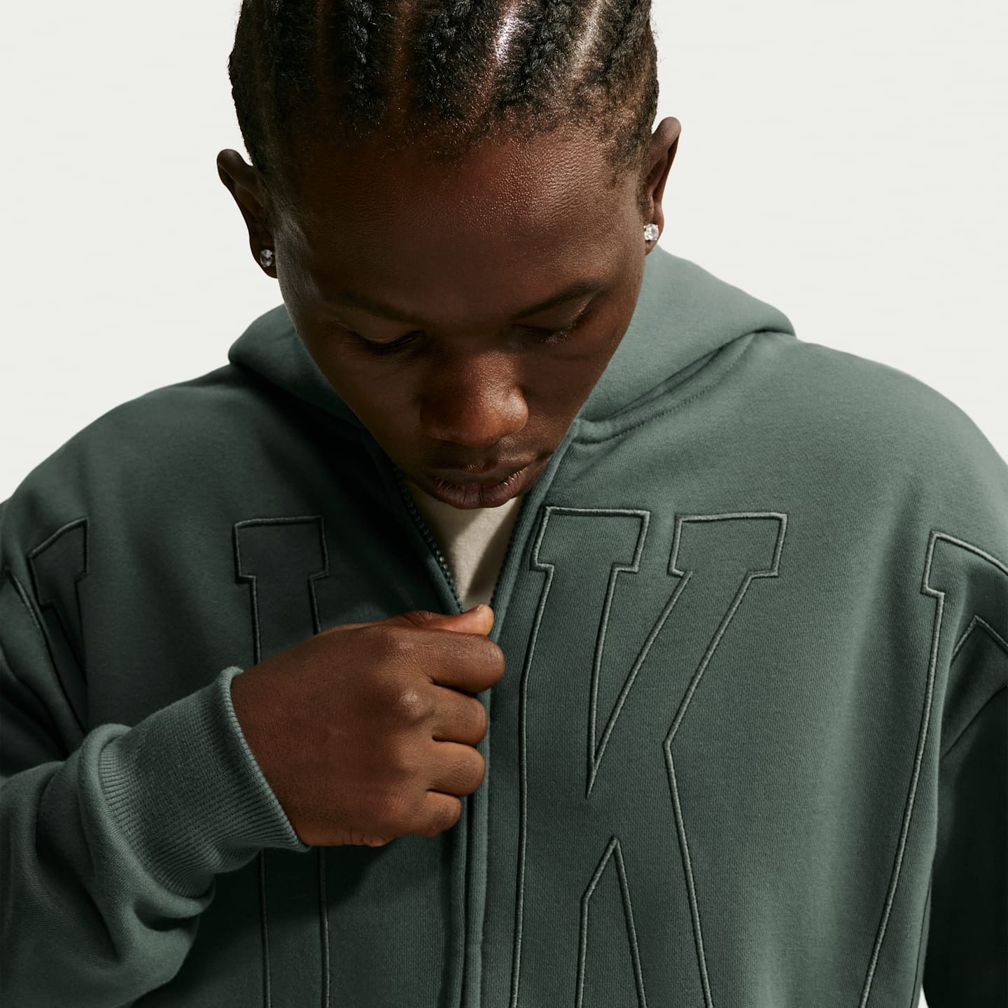 Мужское флисовое худи на молнии Nike Solo свободного кроя, цвет: Камуфляжный зелёный — фото 3